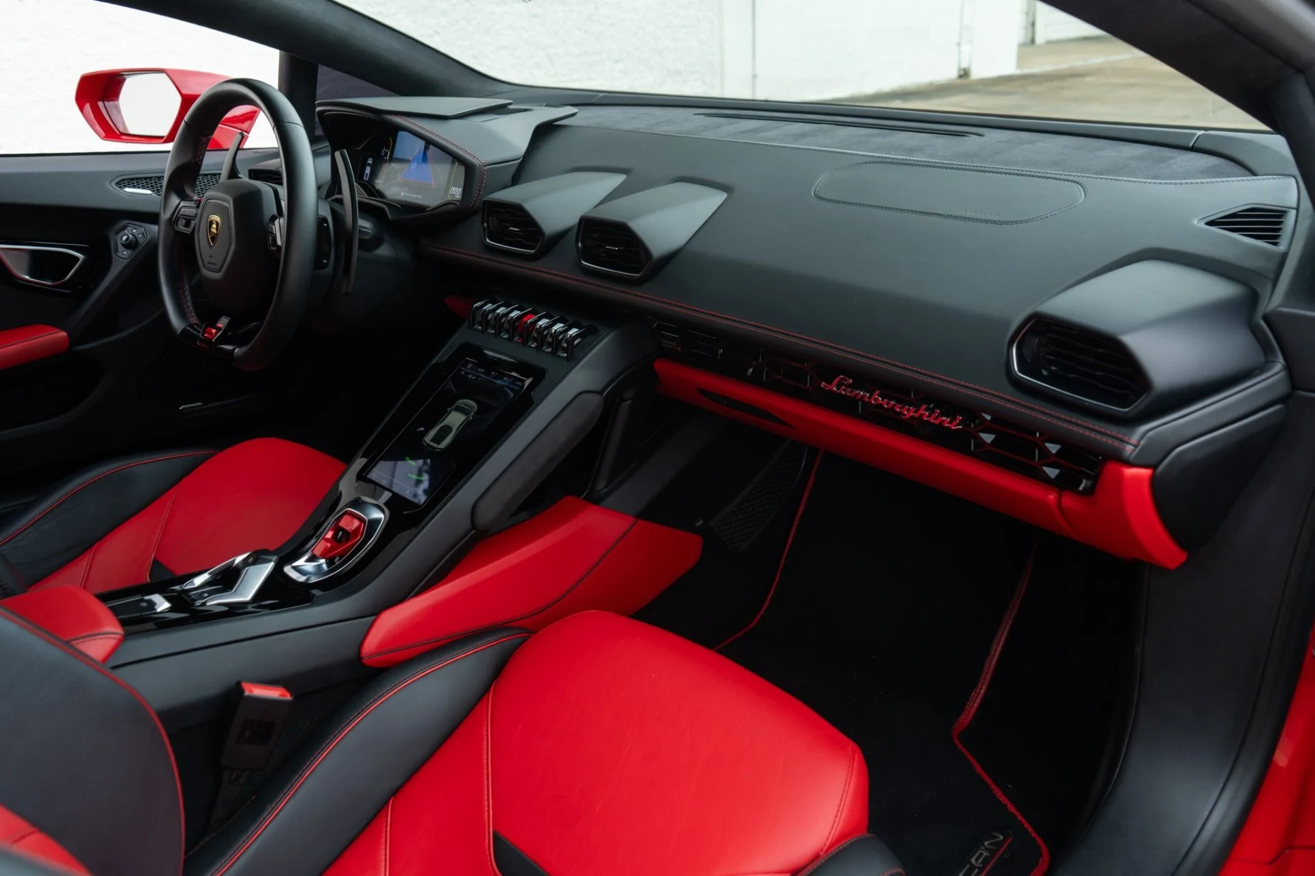 mph016_2901545993_Used_2021_Lamborghini_Huracan_EVO_1778012015_25f2b3edf3