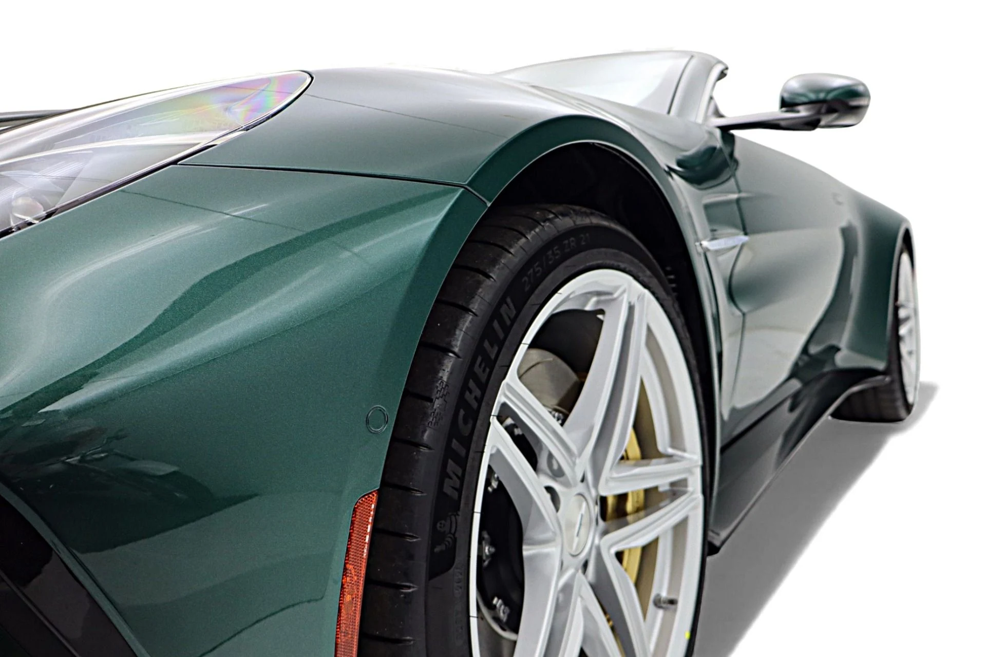 mph016_2903243869_New_2026_Aston_Martin_Vantage_Roadster_21f6378f70