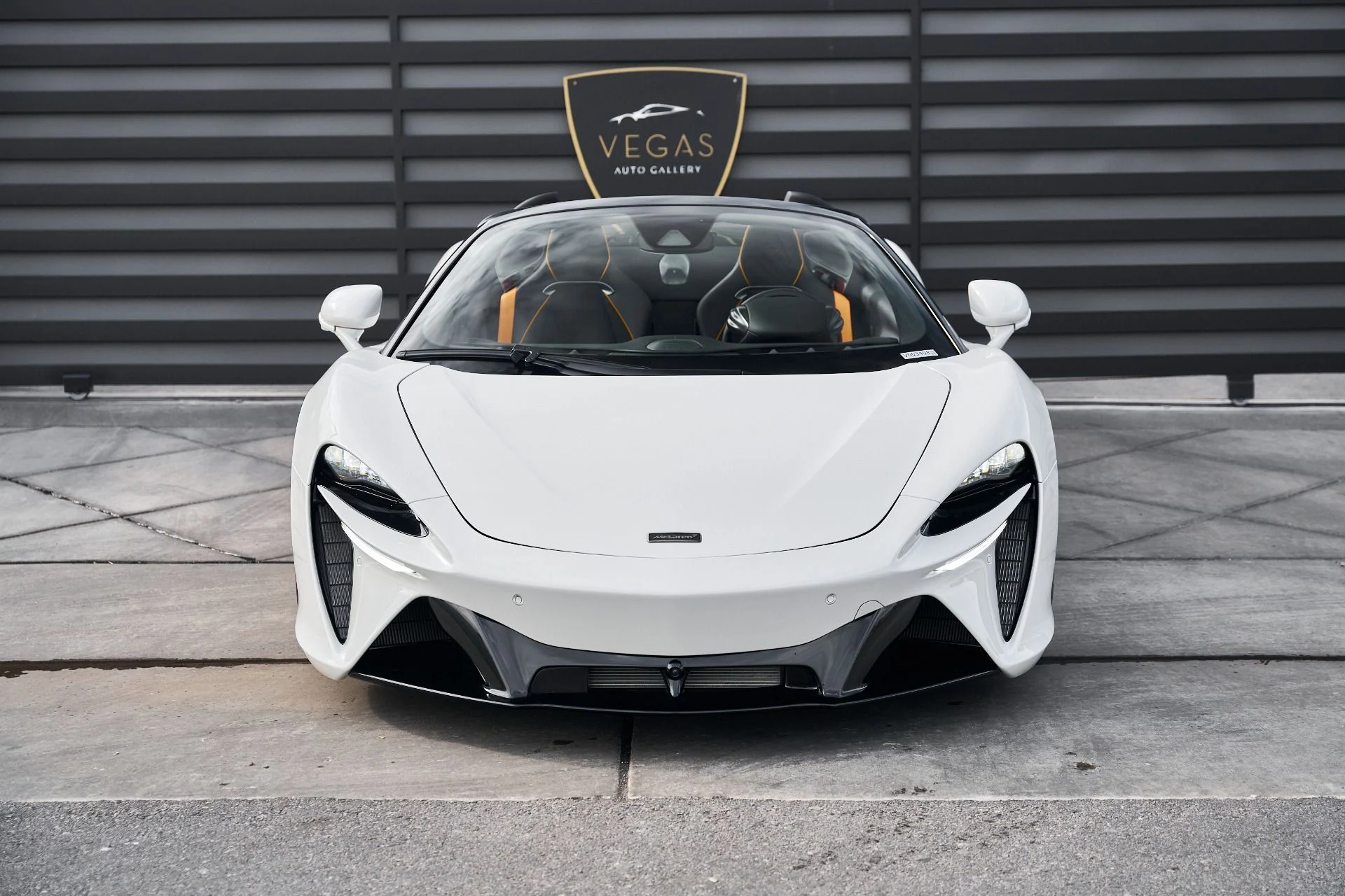 mph016_2904694622_Used_2025_Mc_Laren_Artura_1769221469_209eb30053