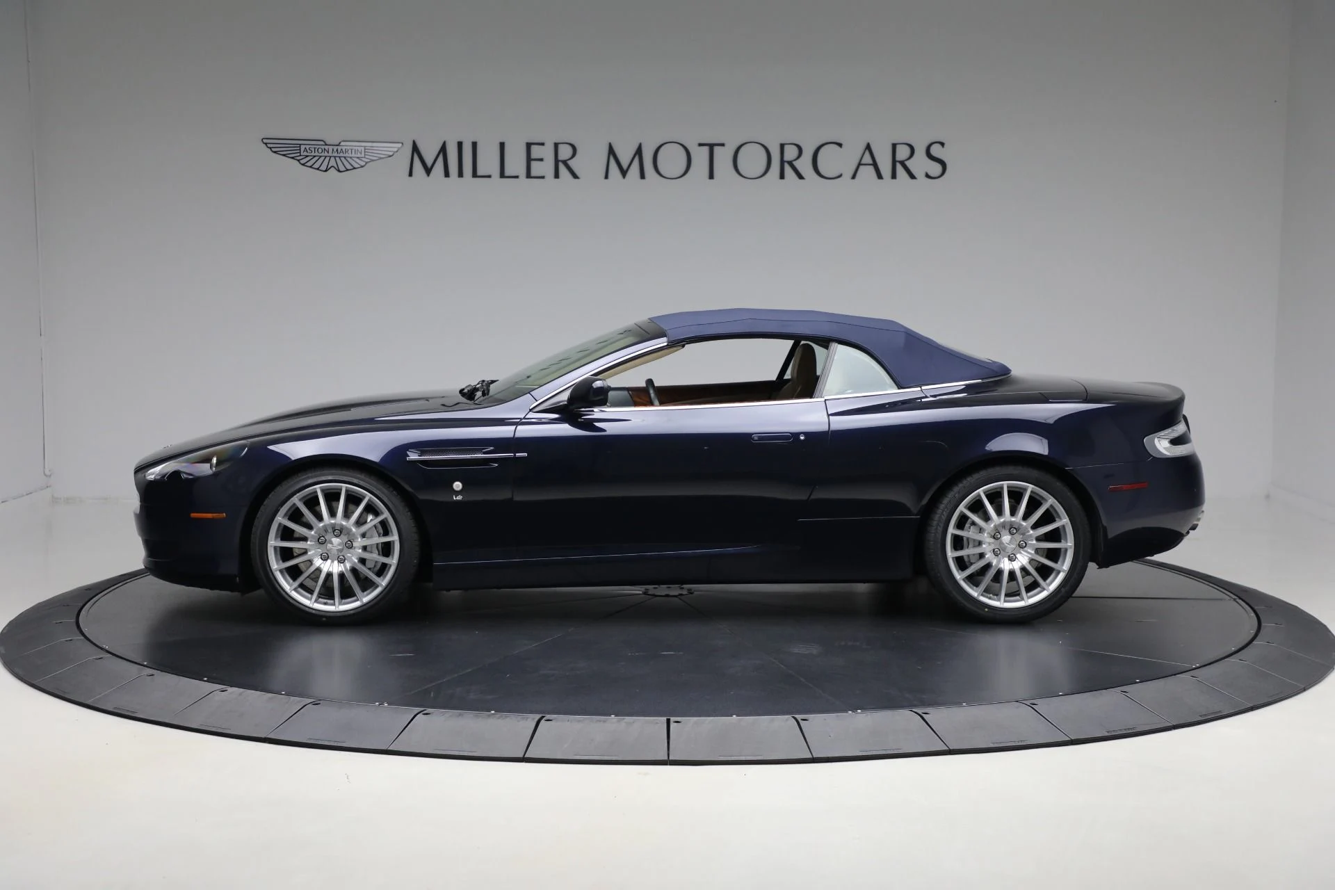 mph016_2908150791_Used_2007_Aston_Martin_DB_9_Volante_1198924f12
