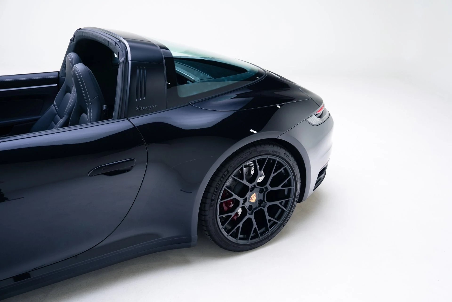 mph016_2909105524_Used_2024_Porsche_911_Targa_4_1767819156_3d73b6f372
