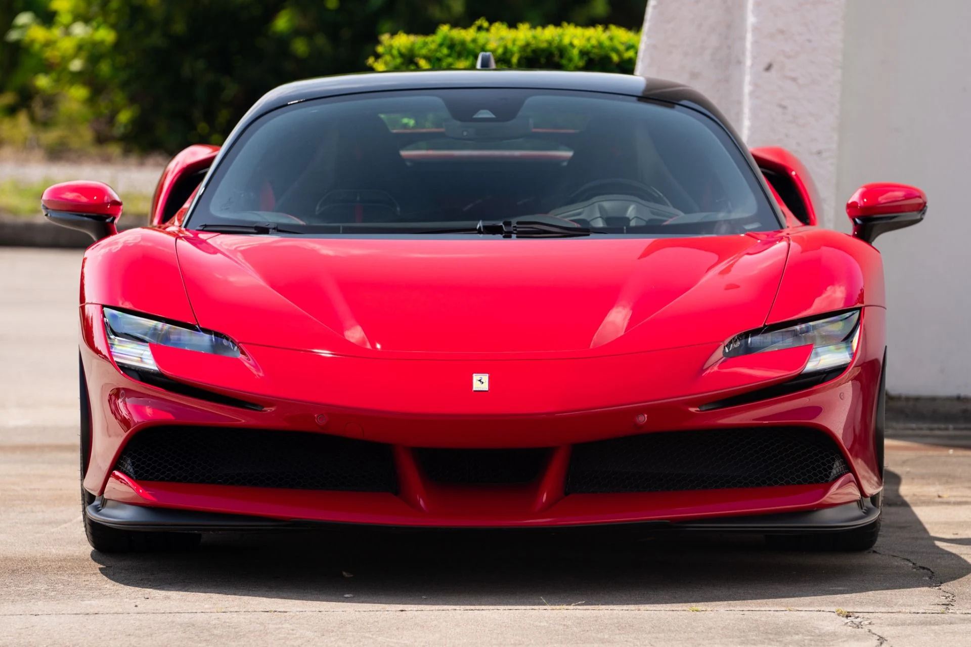 mph016_2910781446_Used_2023_Ferrari_SF_90_Stradale_1758051798_a7e76157ff