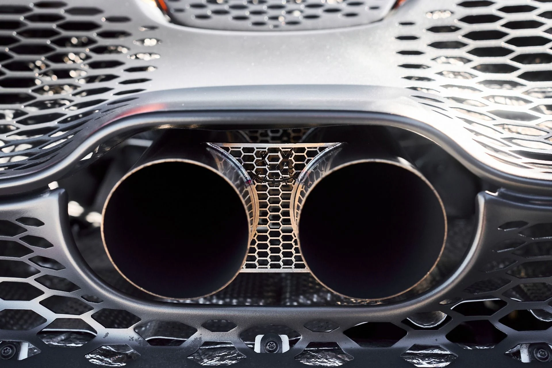 mph016_2910853081_Used_2024_Mc_Laren_750_S_1768012637_b7cb3d57be