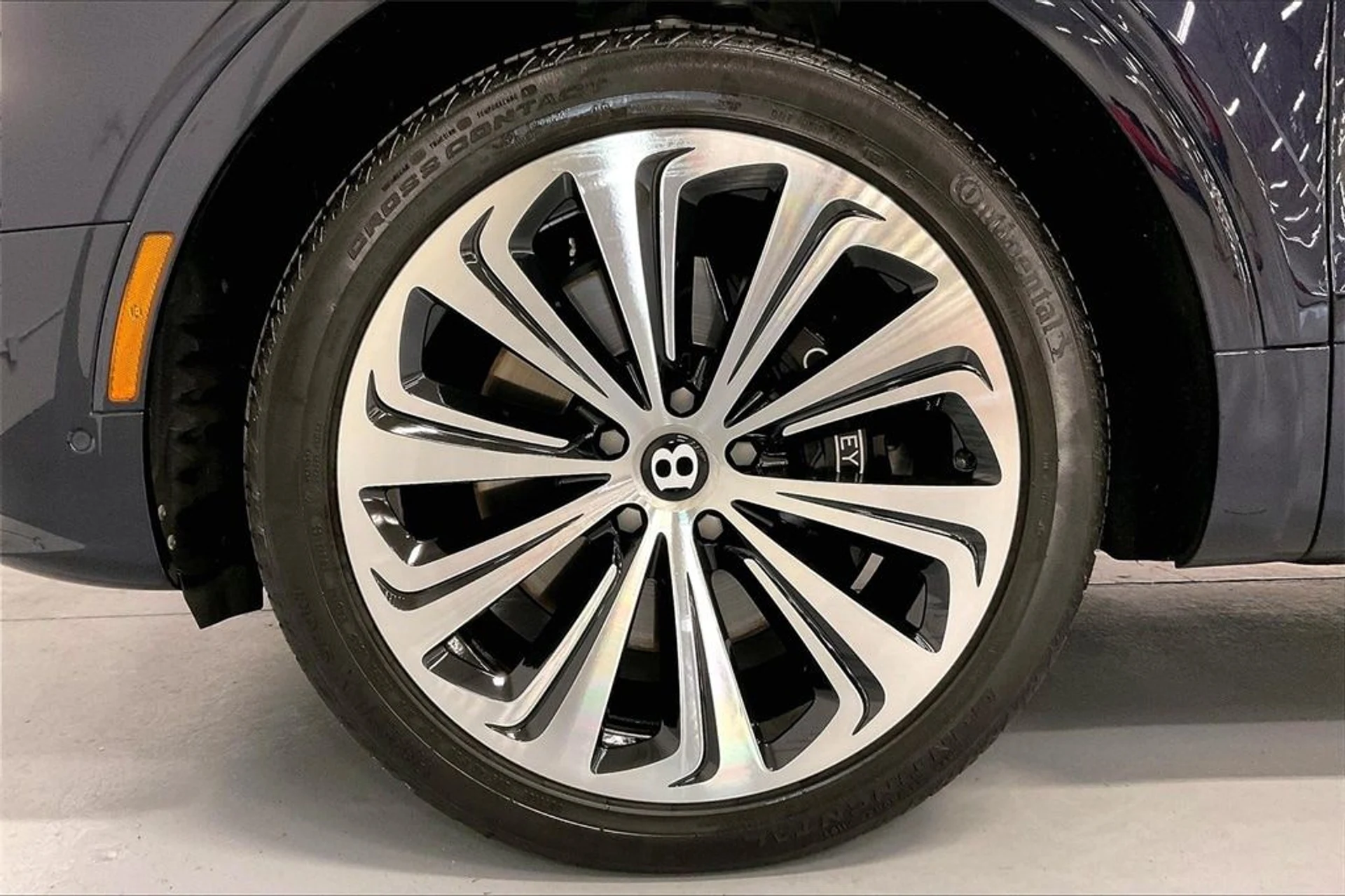 mph016_2912692974_f9c9740f39e0e36b945165801d62df2ex_0aad6597ba