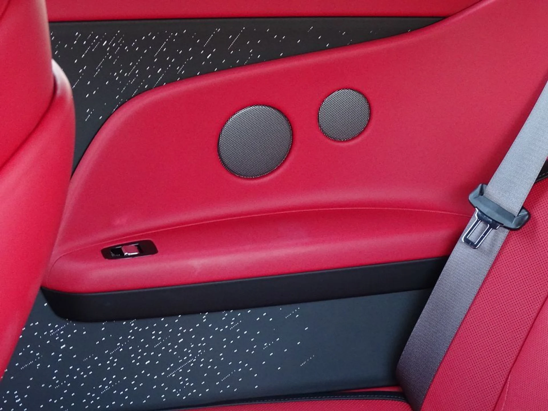 mph016_2923563629_f48a0dac1373d96419a10a189552ce76x_5803866b79