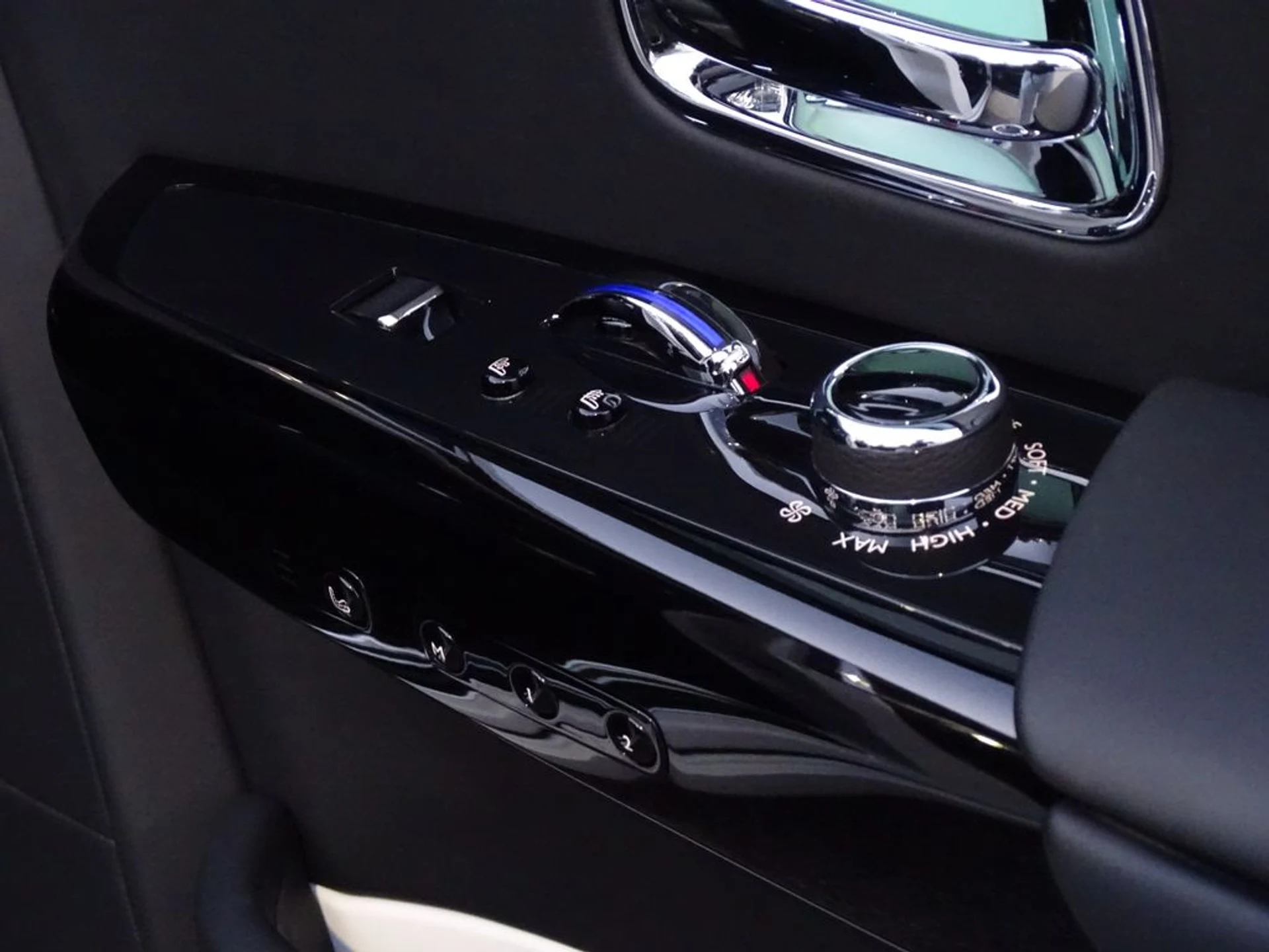 mph016_292554873_0a17ff5be5af68a2684c361309ae92fex_77983c9de7