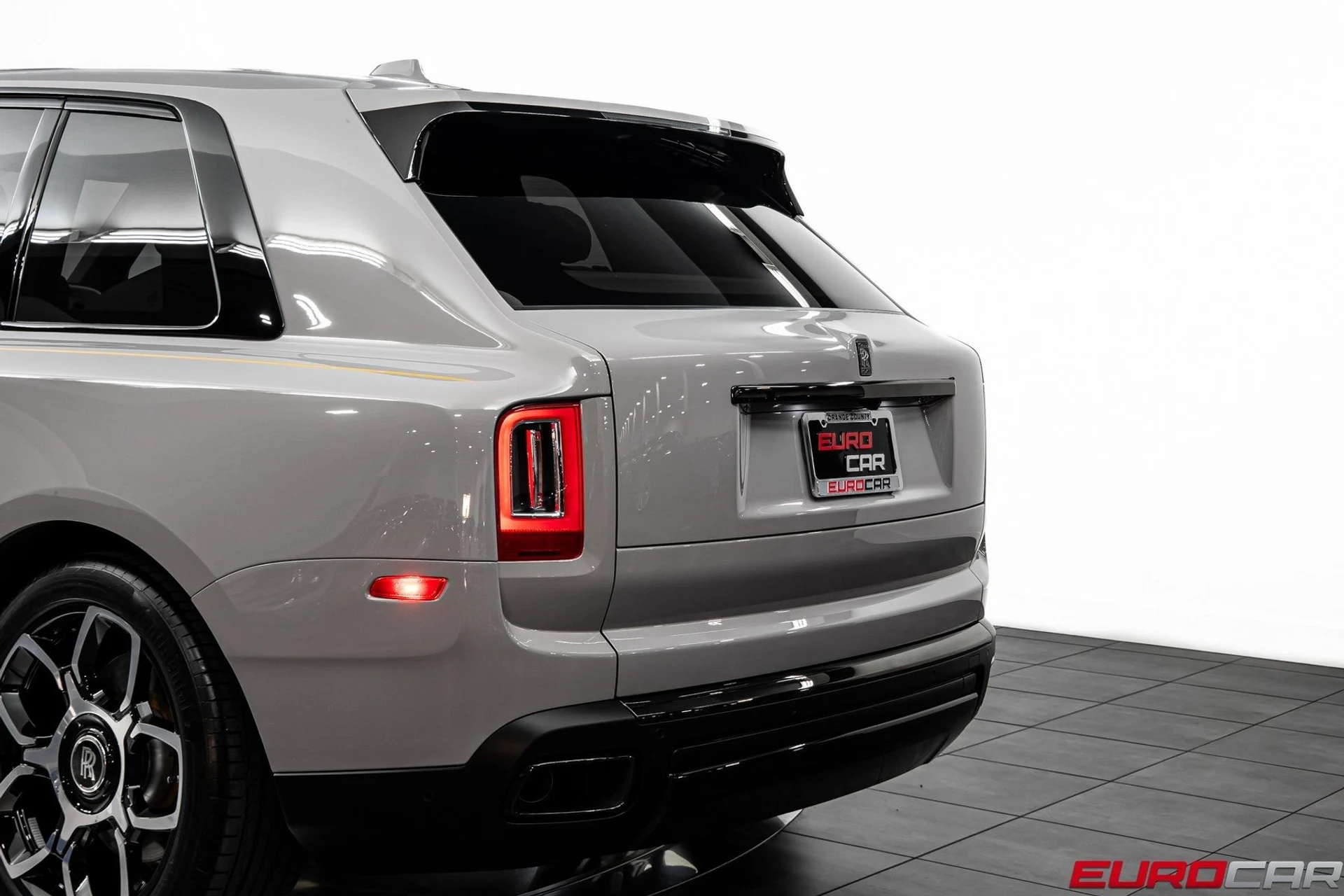 mph016_2926432851_image_17_8b1ad0ae80