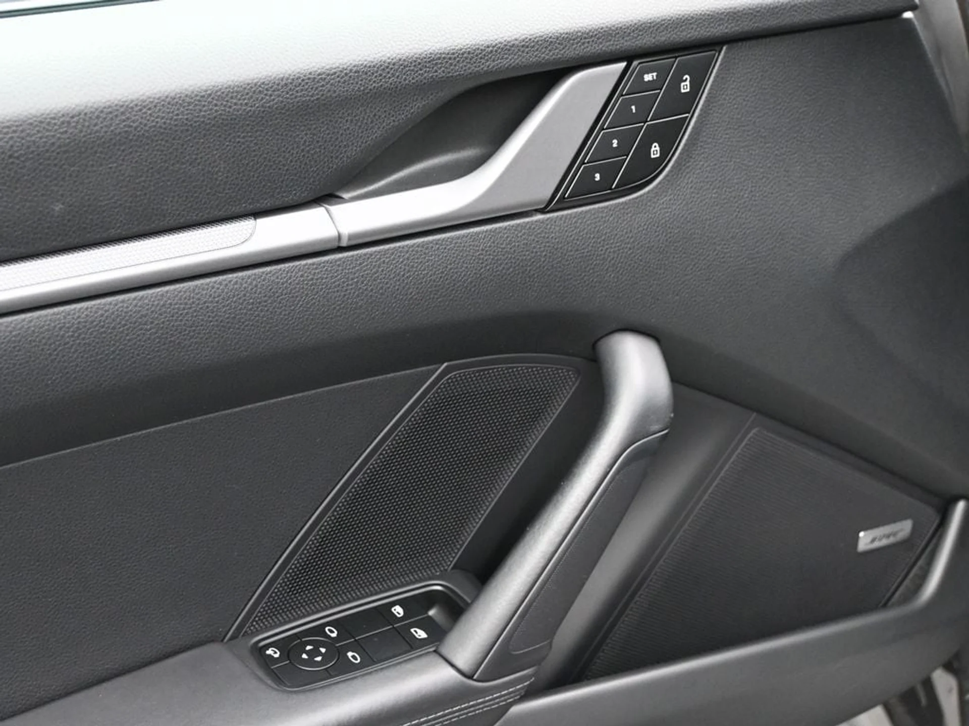 mph016_2929902504_cf6ae86ce7a4523ffe8db5b571753247x_1a30d1ad9e