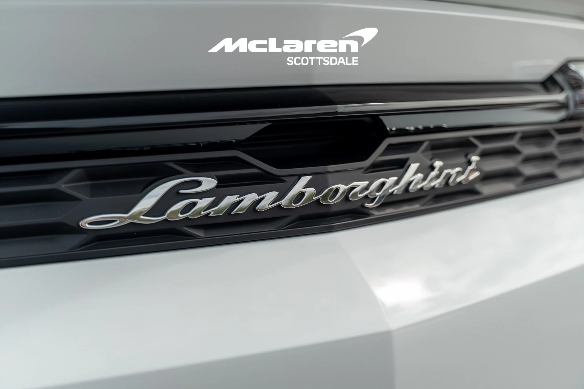 mph016_2930950489_Used_2025_LAMBORGHINI_URUS_SE_1758292772_e57573c898