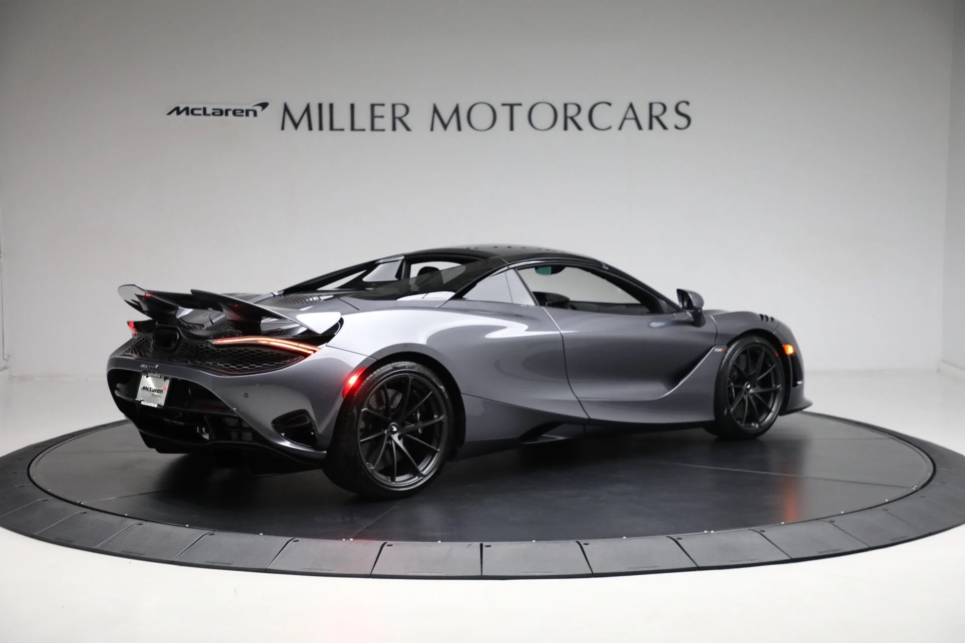 mph016_2935013188_Used_2024_Mc_Laren_750_S_Spider_Performance_05b3c3a57d