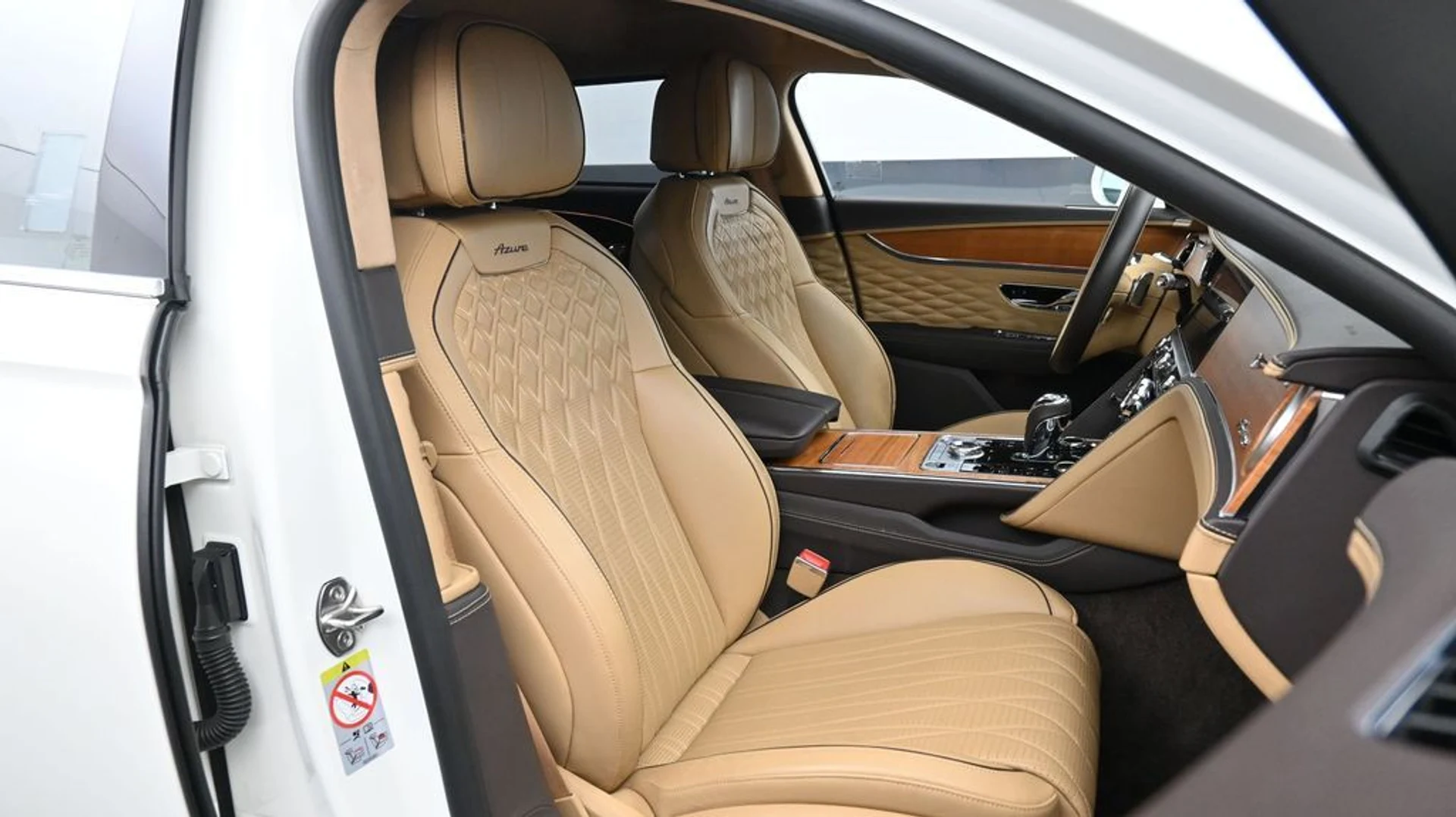 mph016_2937445523_d2feb91ad9c5f04e30fa753f8b543241x_ae1b59d924