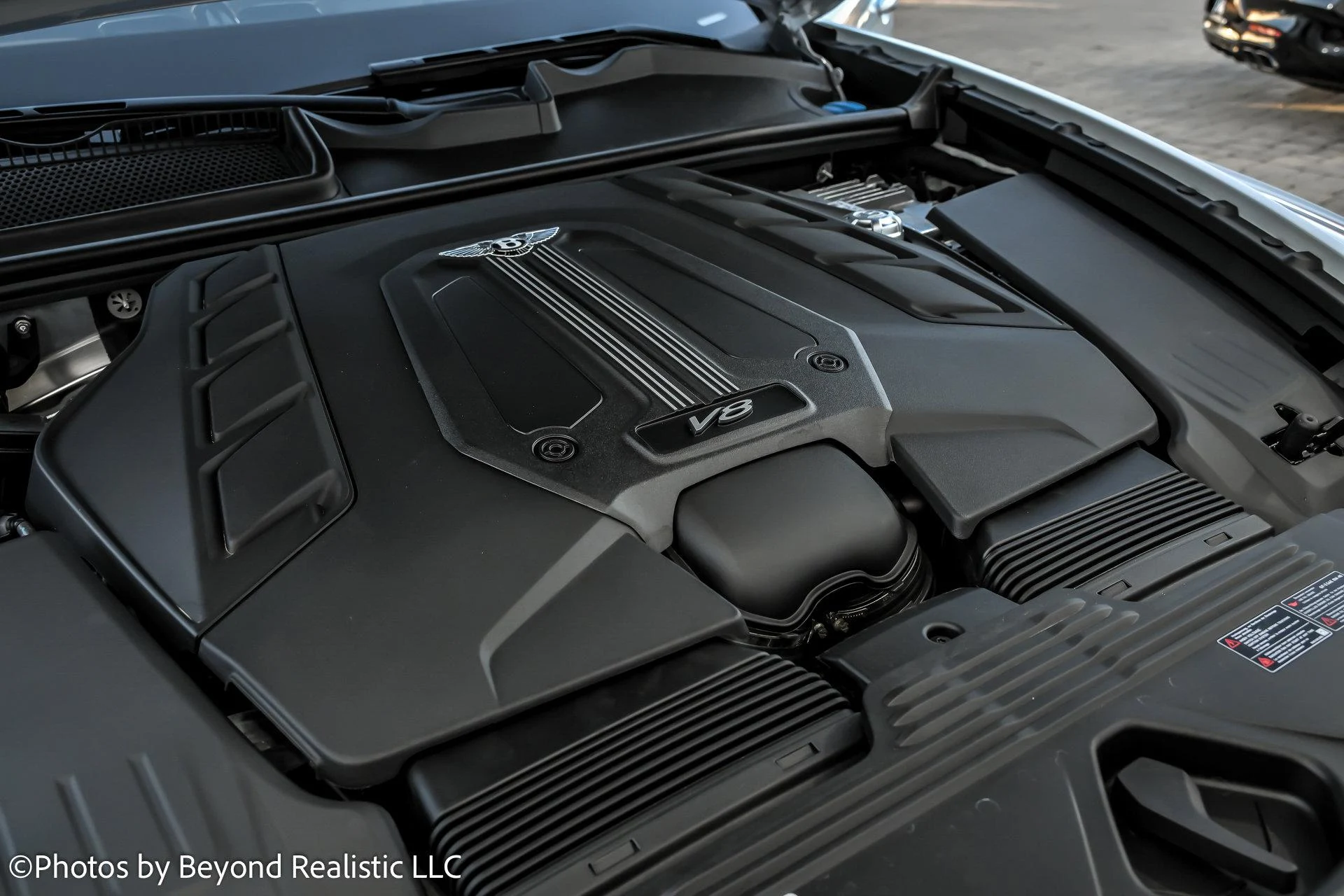 mph016_2937586827_Used_2019_Bentley_Bentayga_V8_1764407872_556474570e