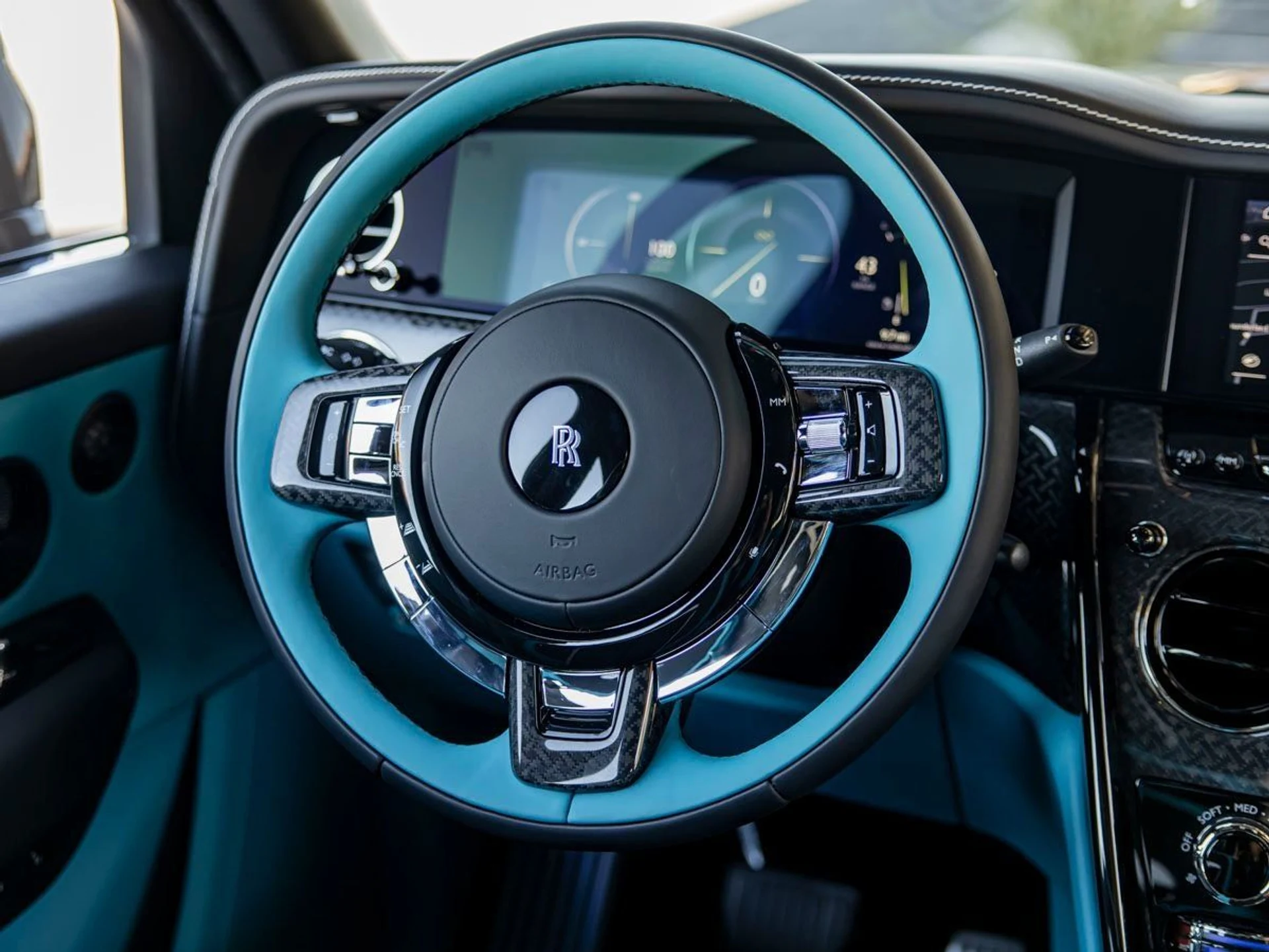 mph016_2939579133_17_0a184e519a