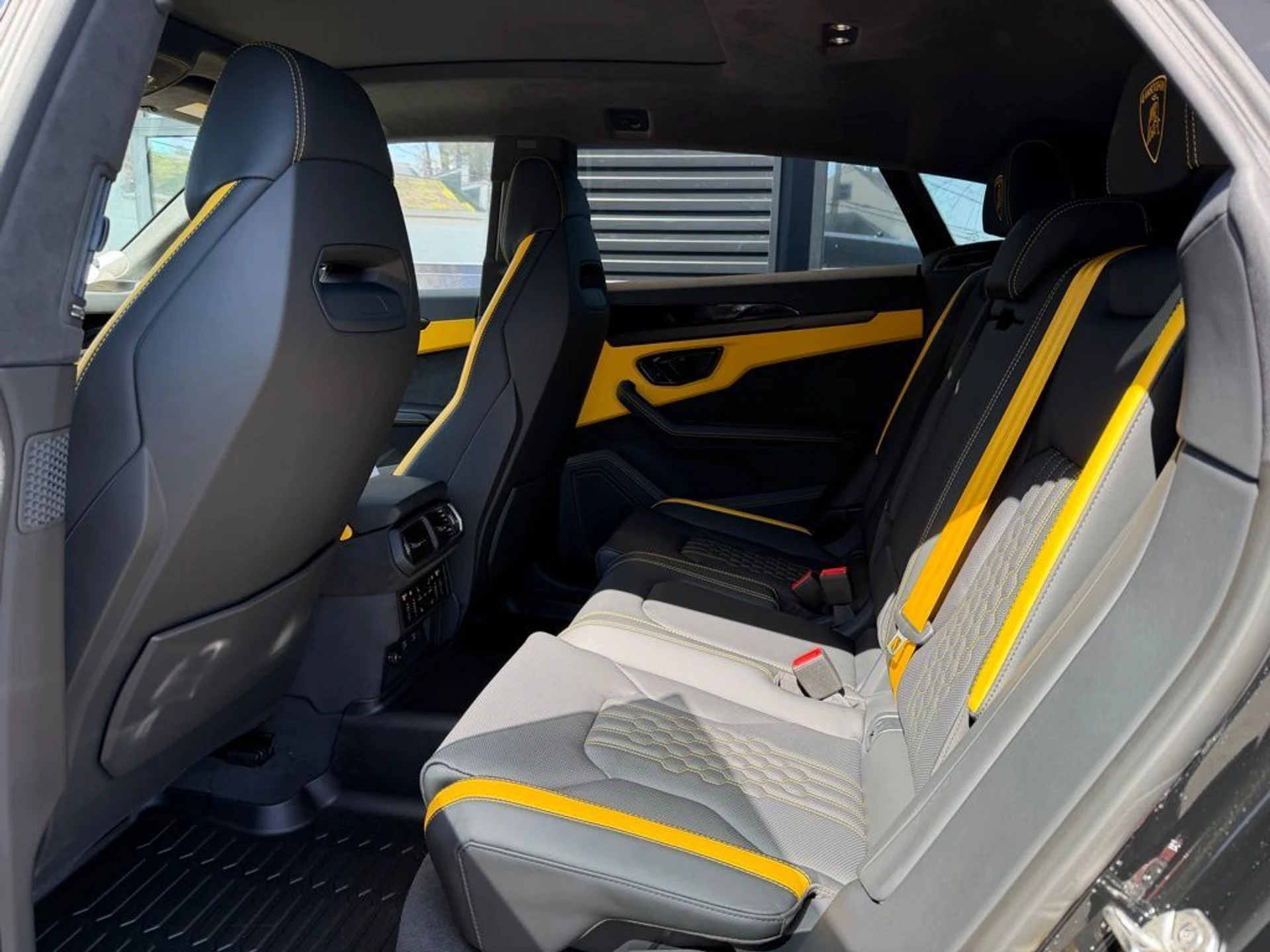 mph016_2942359798_67602e5400d0897c20a7b704c32e63cbx_10bff8da15