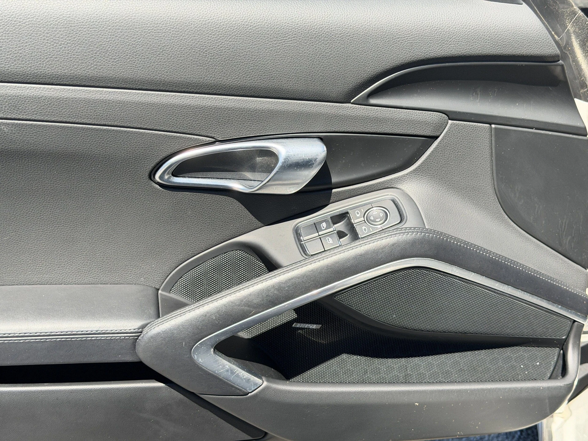 mph016_2946050773_1d1234ae669b4c1960db70b29760e95ex_ef2fe97aea