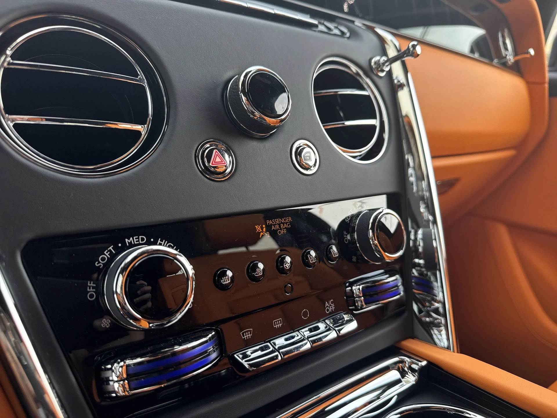 mph016_2950947470_9fed4e51da70752e65f92bb0d98d37d5x_0a2e0a7ead