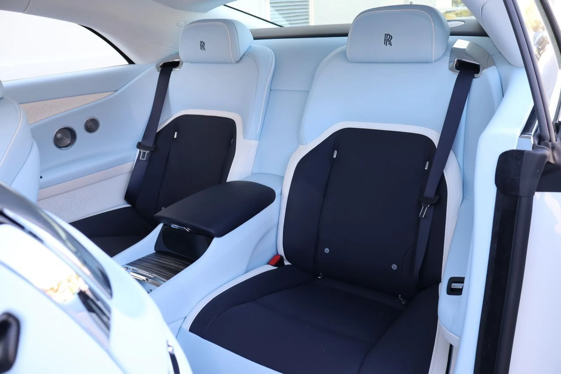 mph016_2955673556_17_595c820565