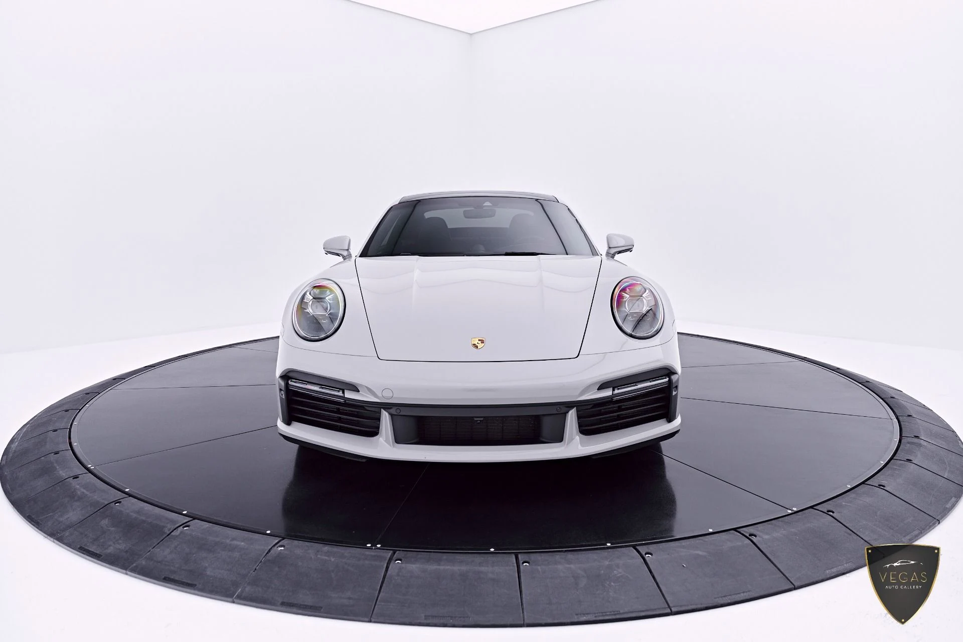 mph016_2957696954_Used_2022_Porsche_911_Turbo_S_1782757349_6e21570226