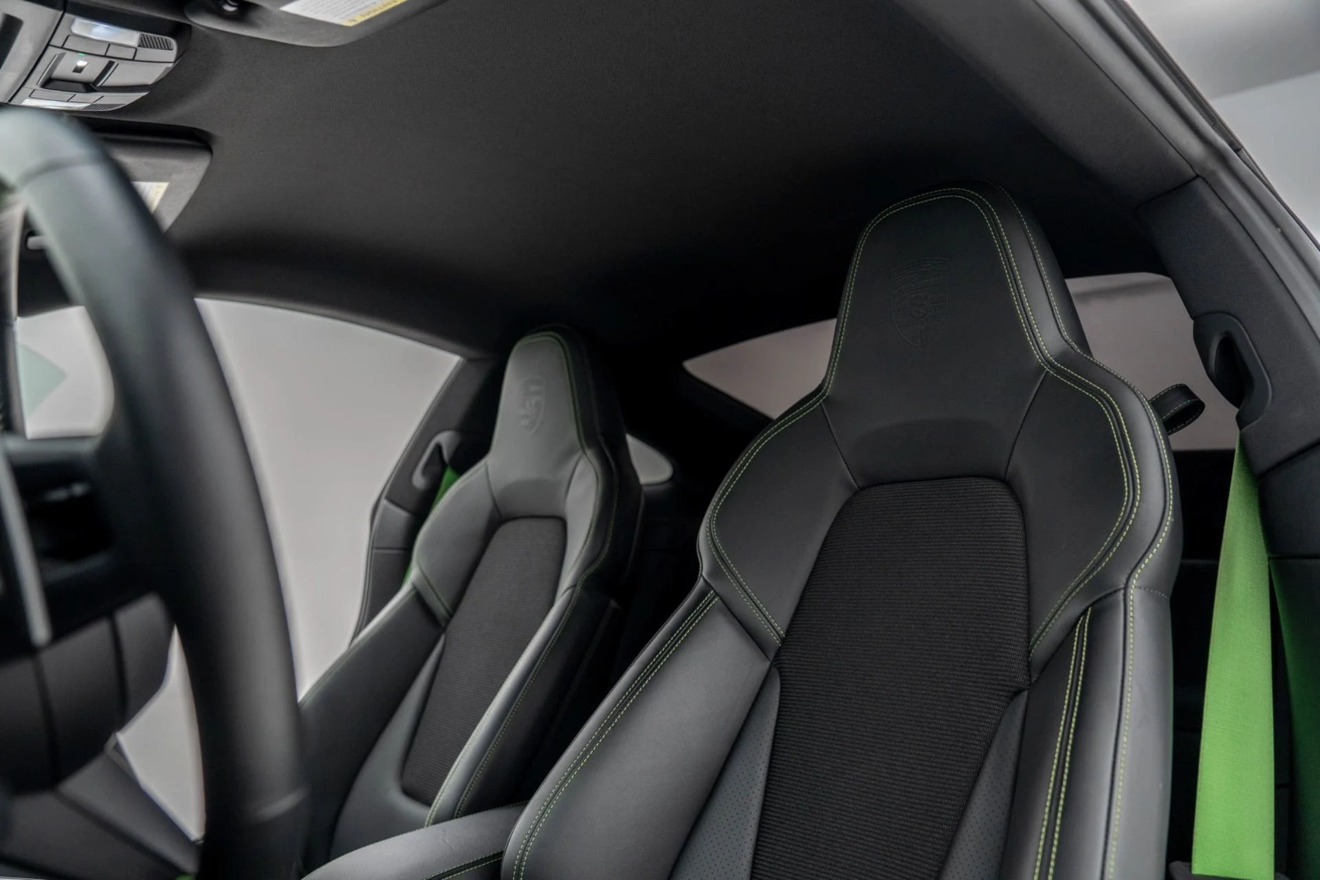 mph016_2960102962_Used_2022_Porsche_911_GT_3_Touring_1775584406_f68059103c