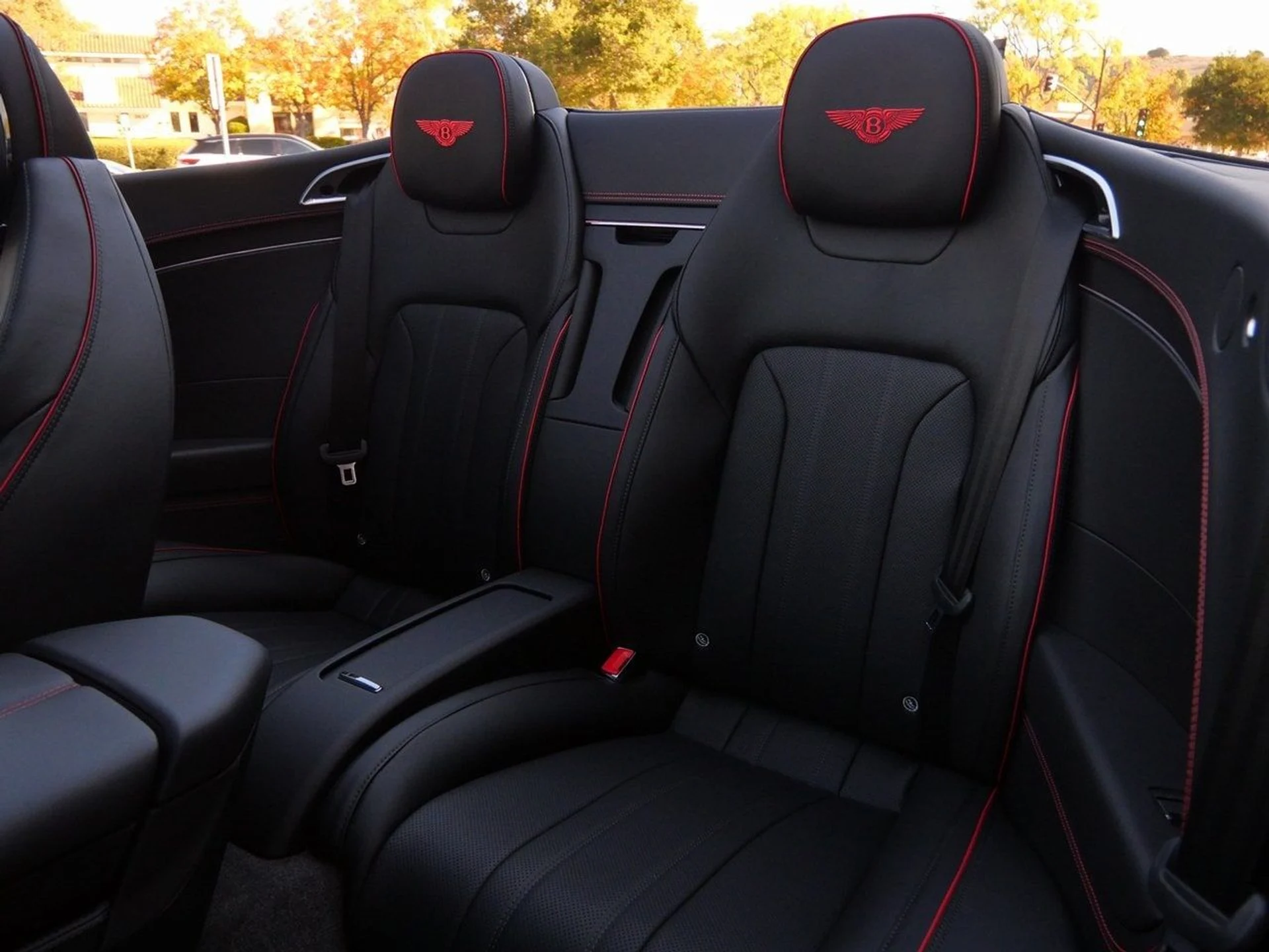 mph016_2967653384_a0a93a79edb05ce1084523d2a7825b67x_86e5a15068