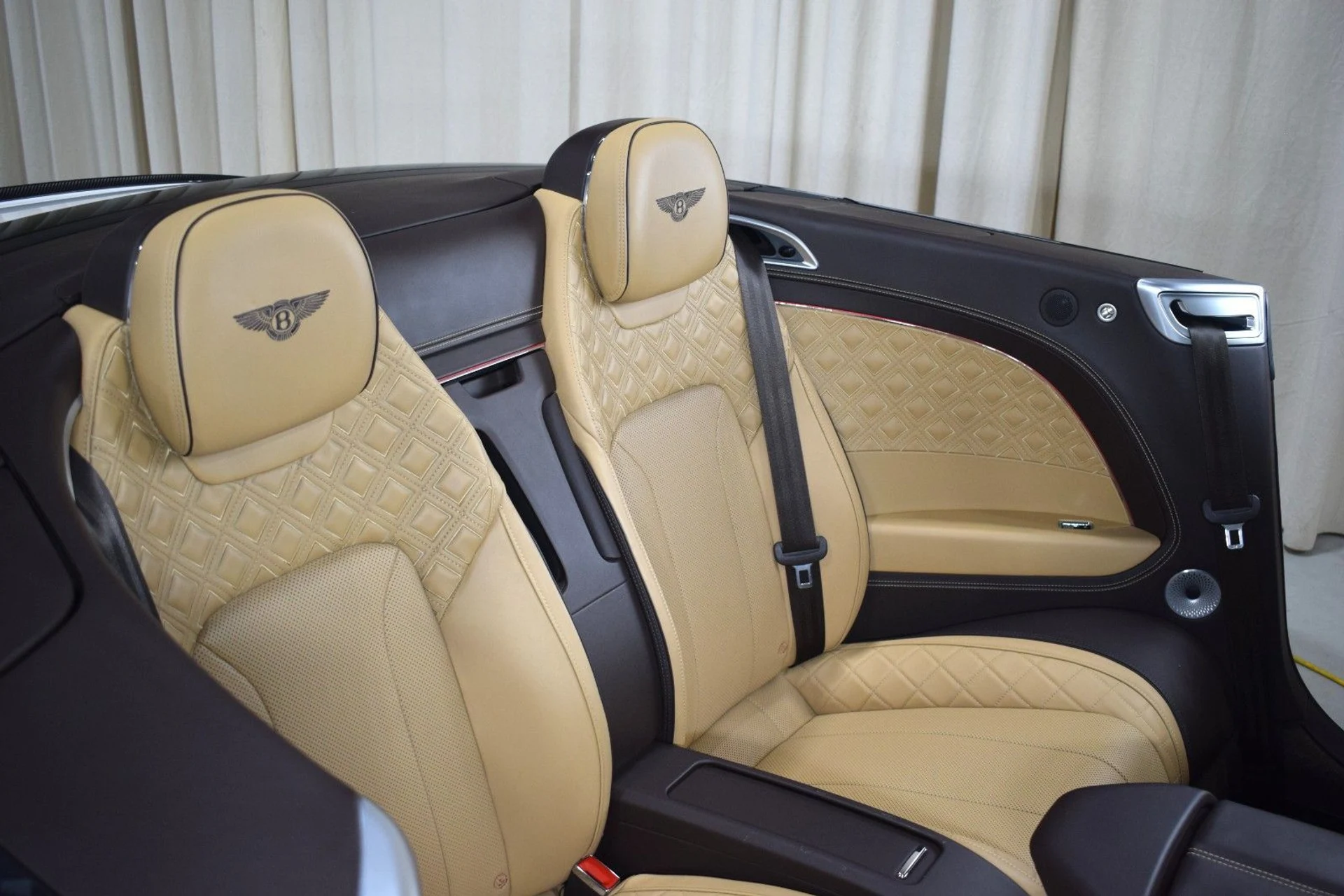 mph016_2968225488_adcba18e4bf84ddcc46697428a6851edx_bf5265287a