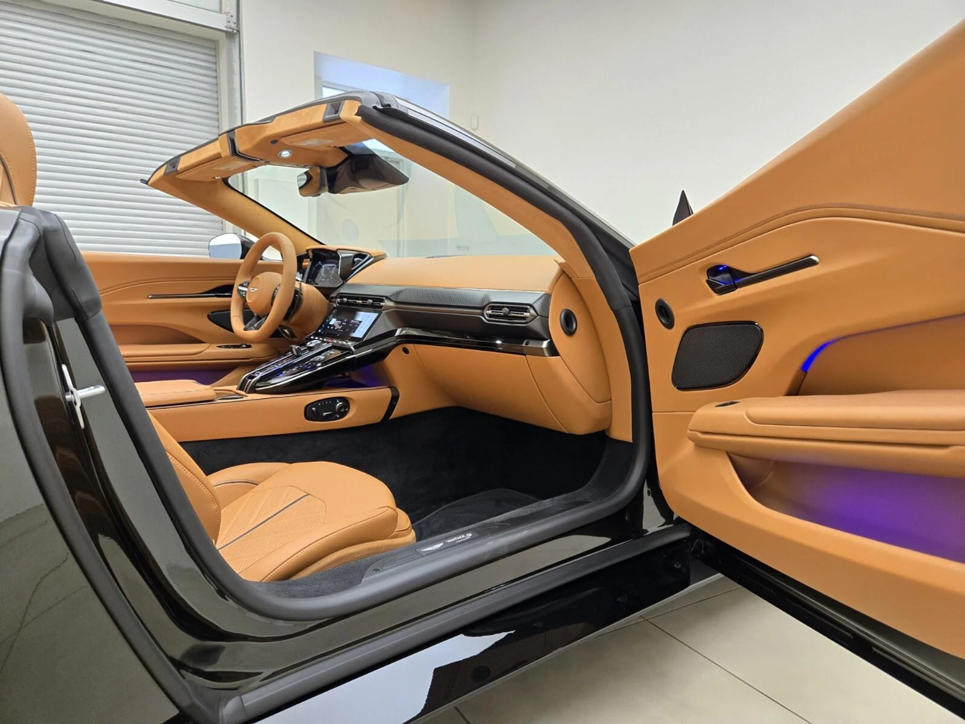 mph016_2968712950_New_2026_Aston_Martin_Vantage_S_1791609368_7cf6046f42