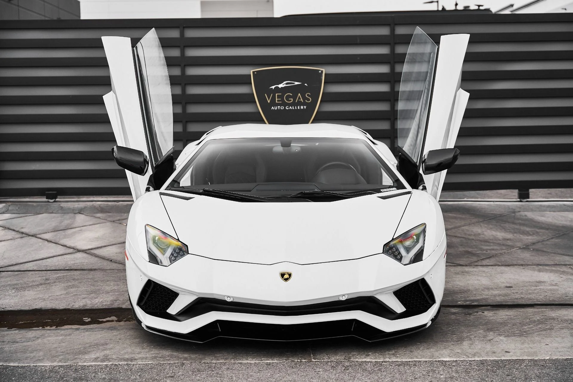 mph016_2969206660_Used_2018_Lamborghini_Aventador_S_Base_1775006812_976b40d0ed