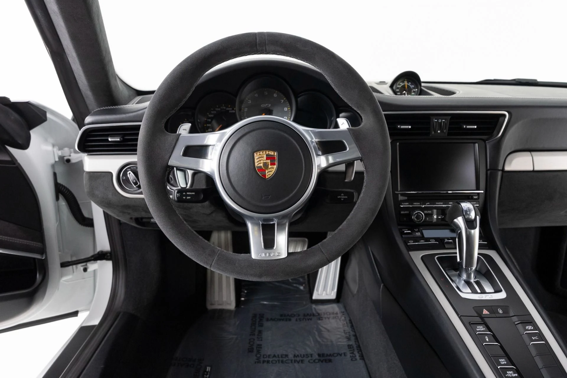 mph016_2970328412_Used_2015_Porsche_911_GT_3_1755021420_fb030f3586