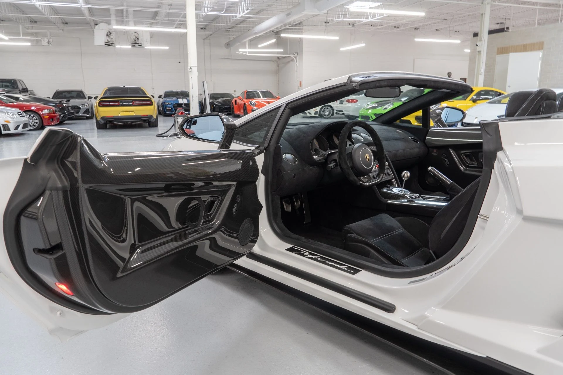 mph016_2975858521_Used_2012_Lamborghini_Gallardo_LP_570_4_Spyder_Performante_1755717130_2fd5e1bd3b