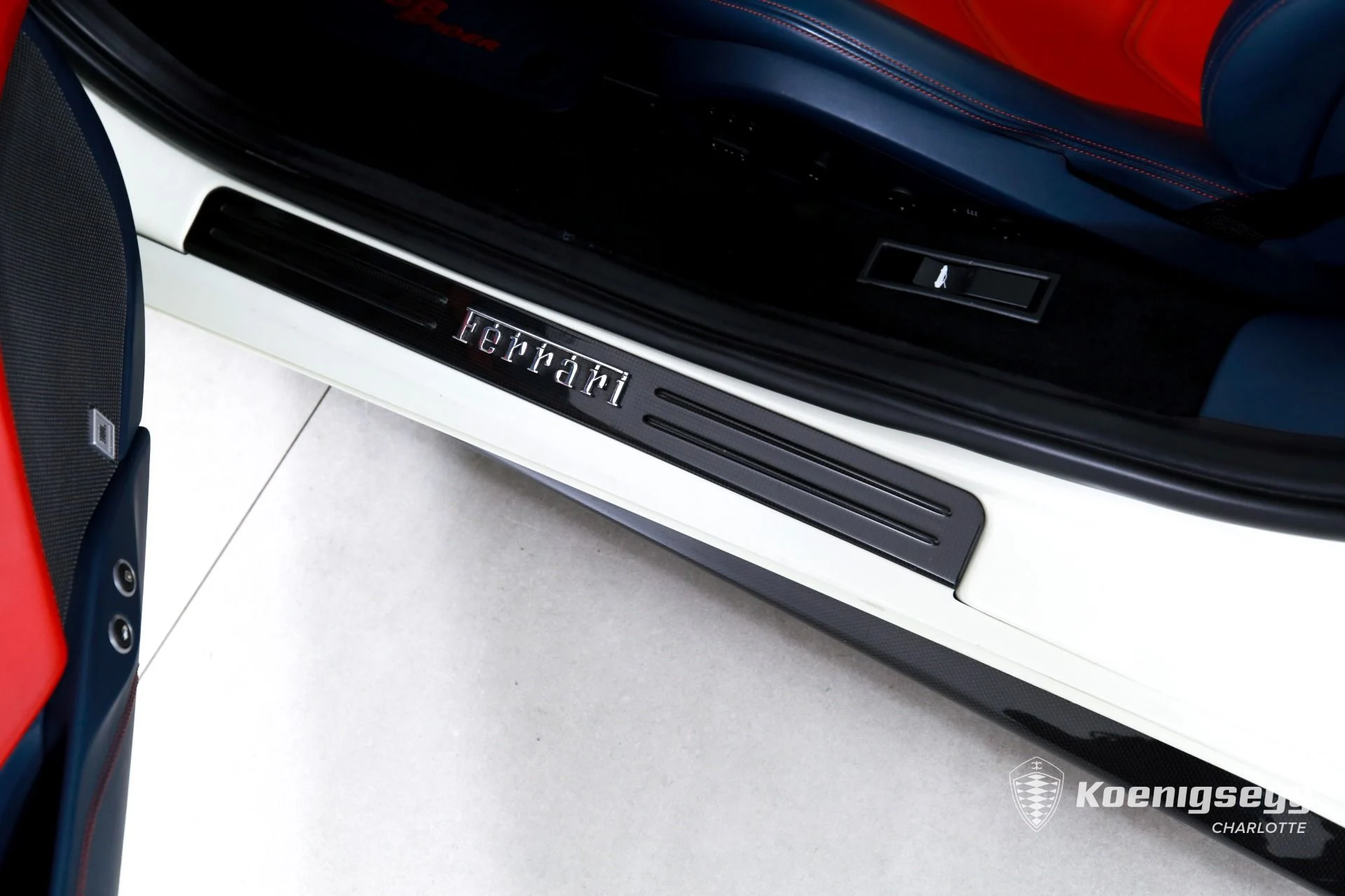 mph016_2977981539_Used_2018_Ferrari_488_Spider_1782838554_e8ee1edd66