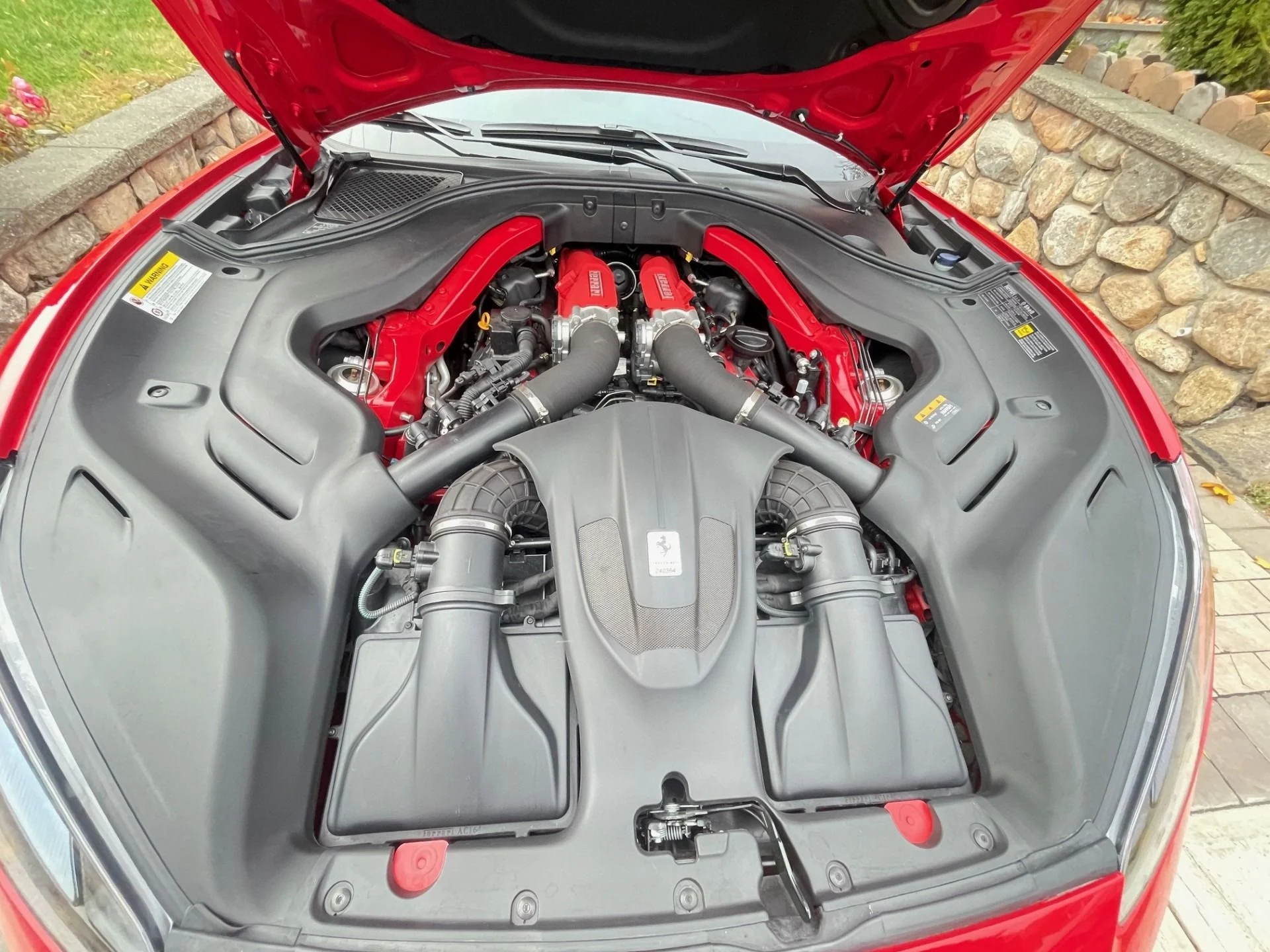 mph016_2982089216_Used_2019_Ferrari_Portofino_1763747011_74a275b672
