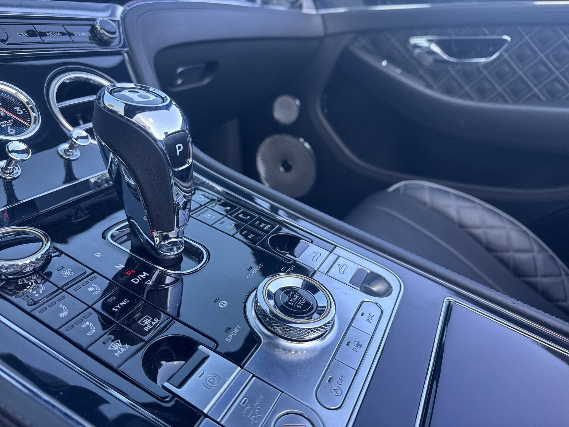 mph016_2982945361_9bf6a747788d75158a4e778843c84982x_f4819b70ef