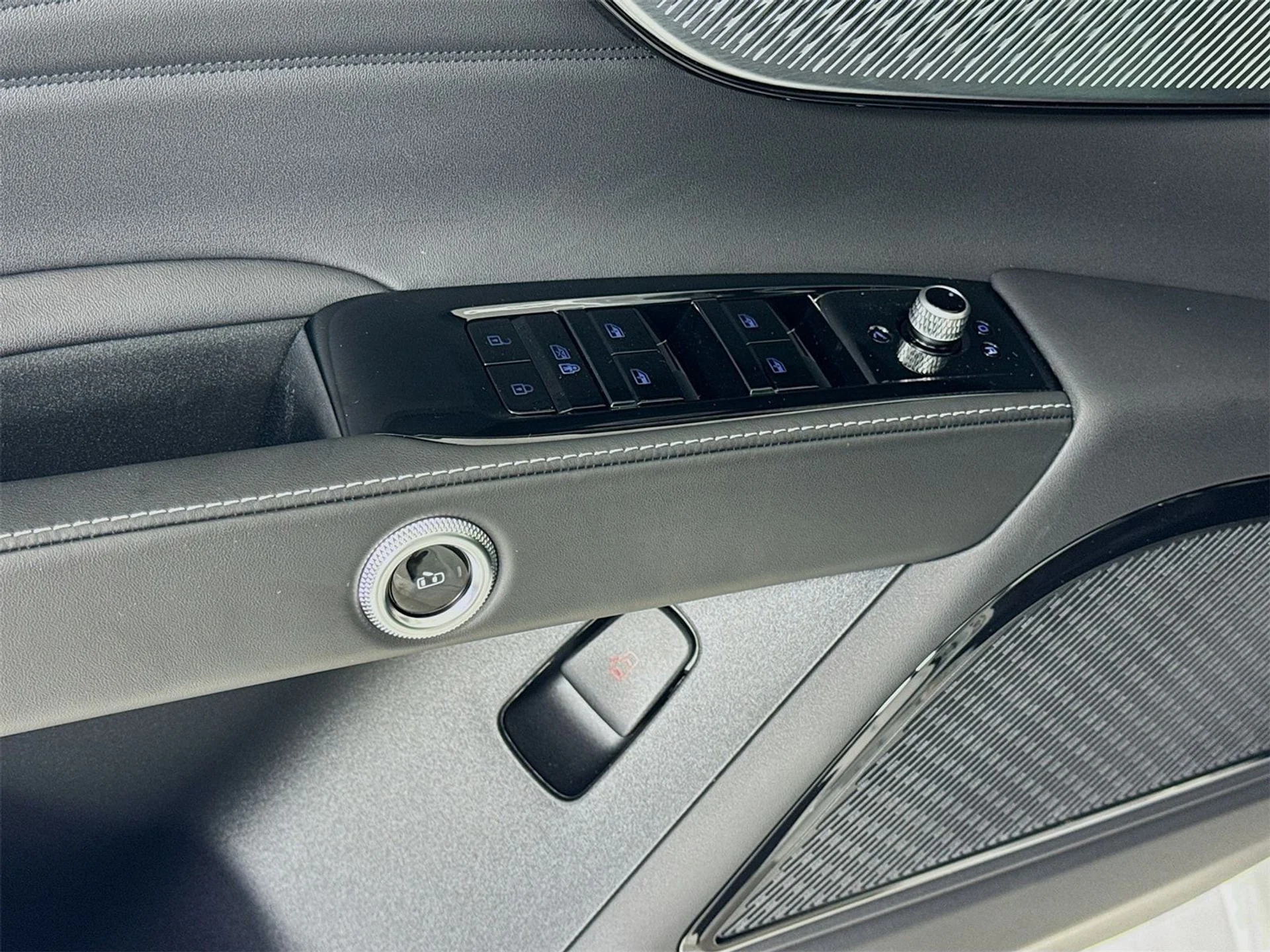 mph016_298316626_deaf062981993a6cfee6e19487156984x_ec21f88893