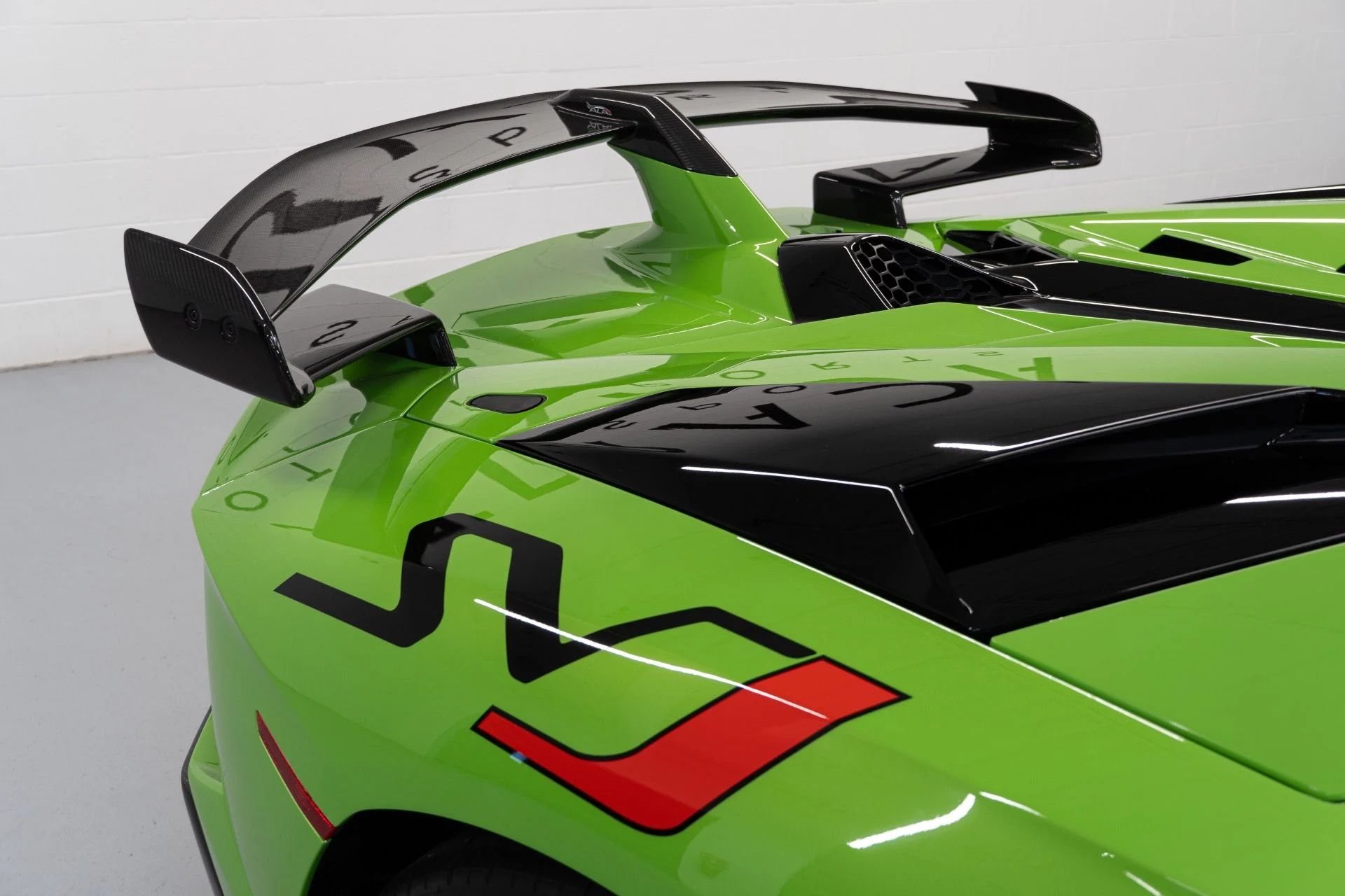 mph016_2987800996_Used_2021_Lamborghini_Aventador_LP_770_4_SVJ_1763584595_32254089e8