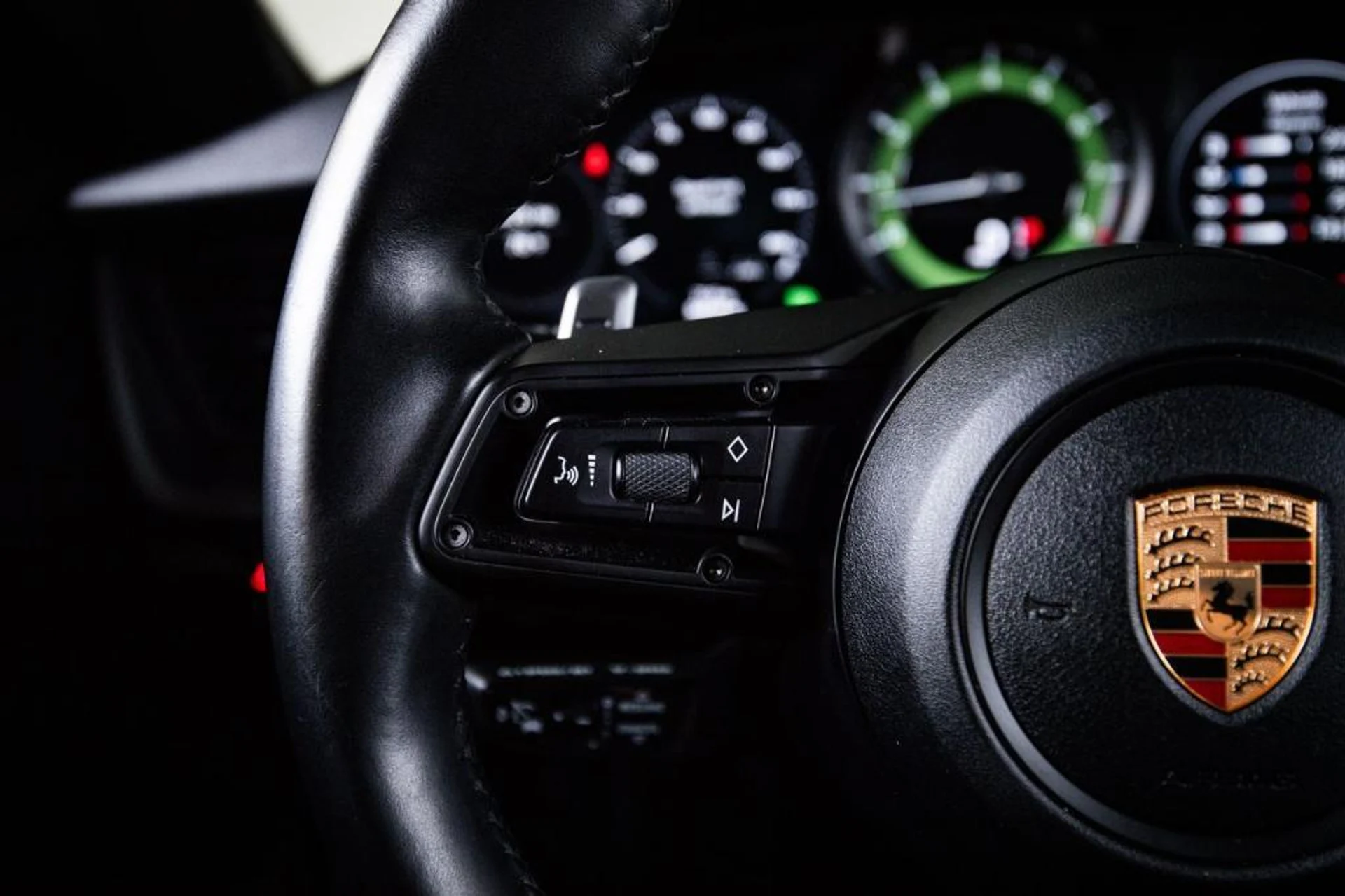 mph016_2987932764_f3f_Gz_Dtp_H_Vn_JP_Itd_FXVQLY_4fx8_ffe063db48