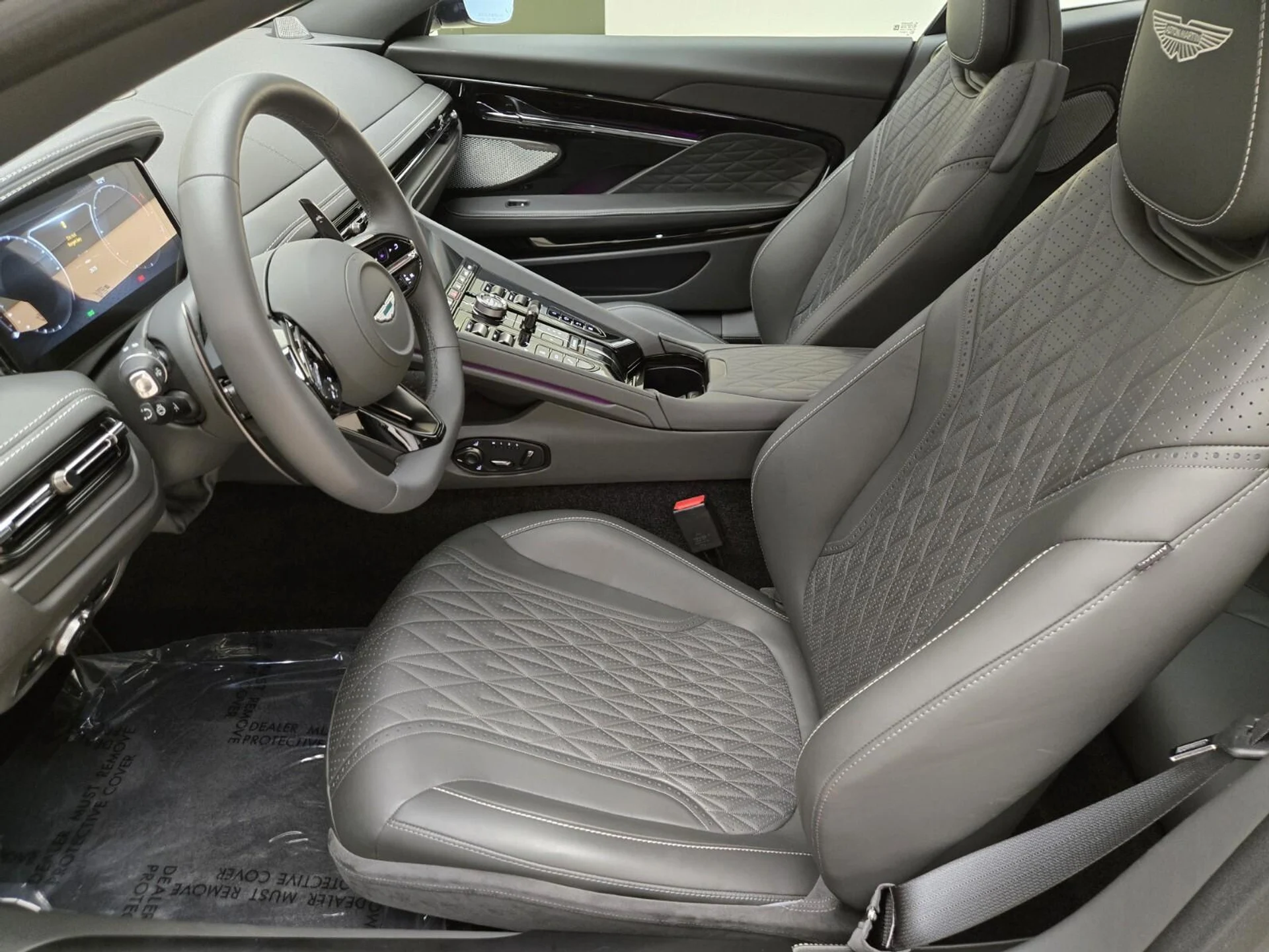 mph016_2997805891_Used_2025_Aston_Martin_DB_12_1752731154_a02a1eb2ad