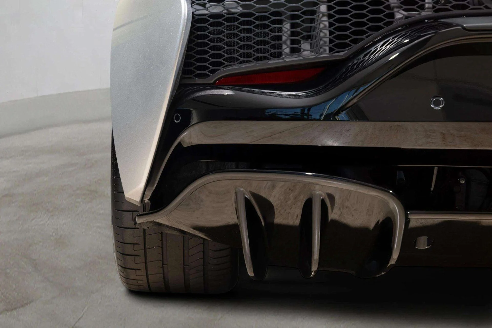 mph016_2999706261_image_17_05084875ba