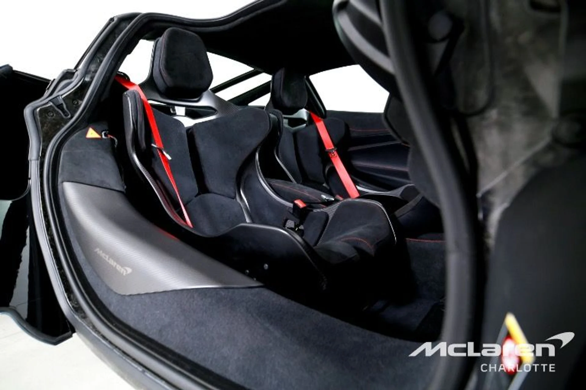 mph016_3000090414_Used_2024_Mc_Laren_750_S_02f923a48e