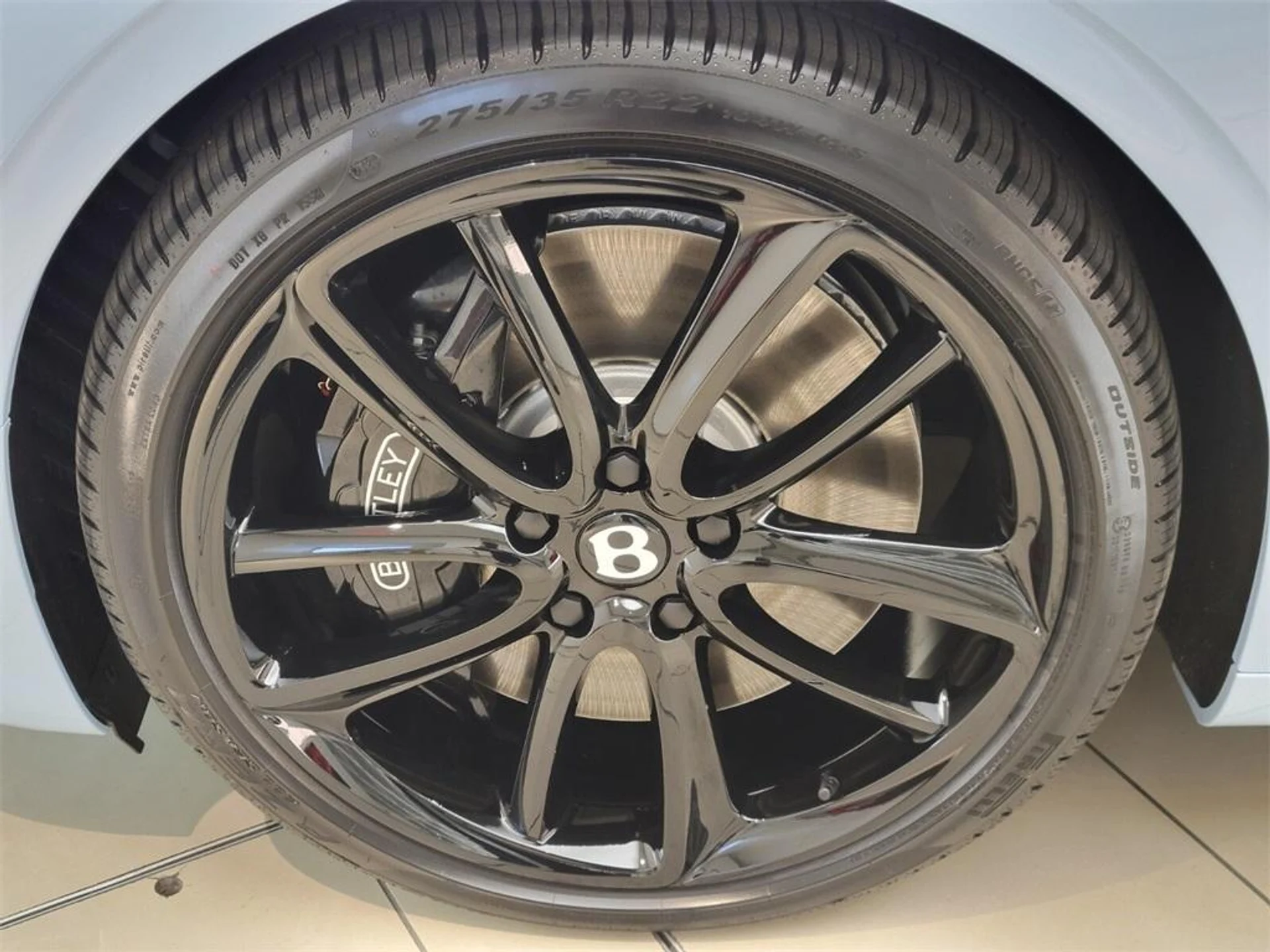 mph016_3007814016_Used_2023_Bentley_Continental_GT_V8_1715721752_f2d791bc11