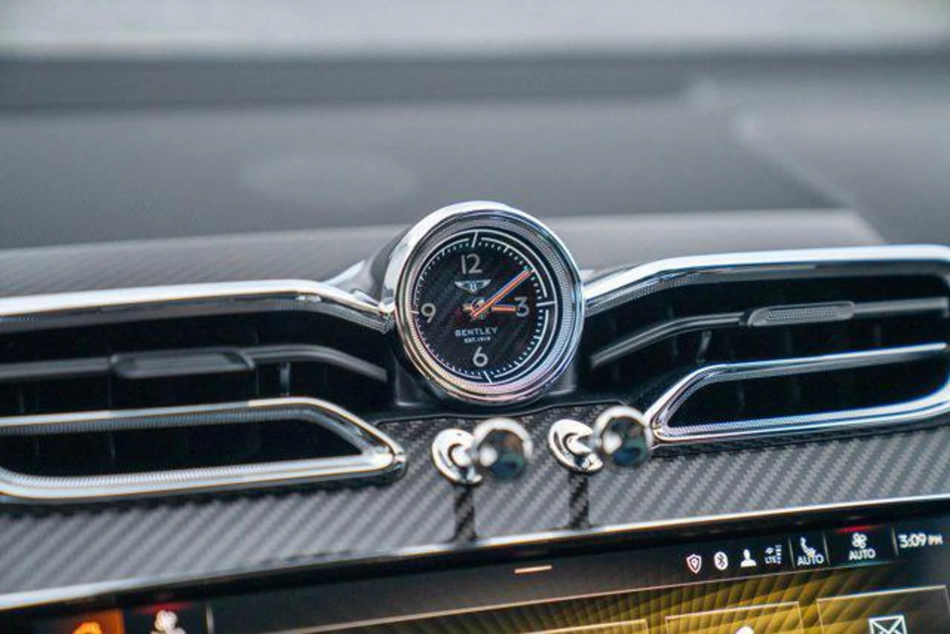 mph016_302071774_Tv_BQ_Wv_So_C4_Y_Ftn6nbj_8mpl3v_U_ea3e3fd818