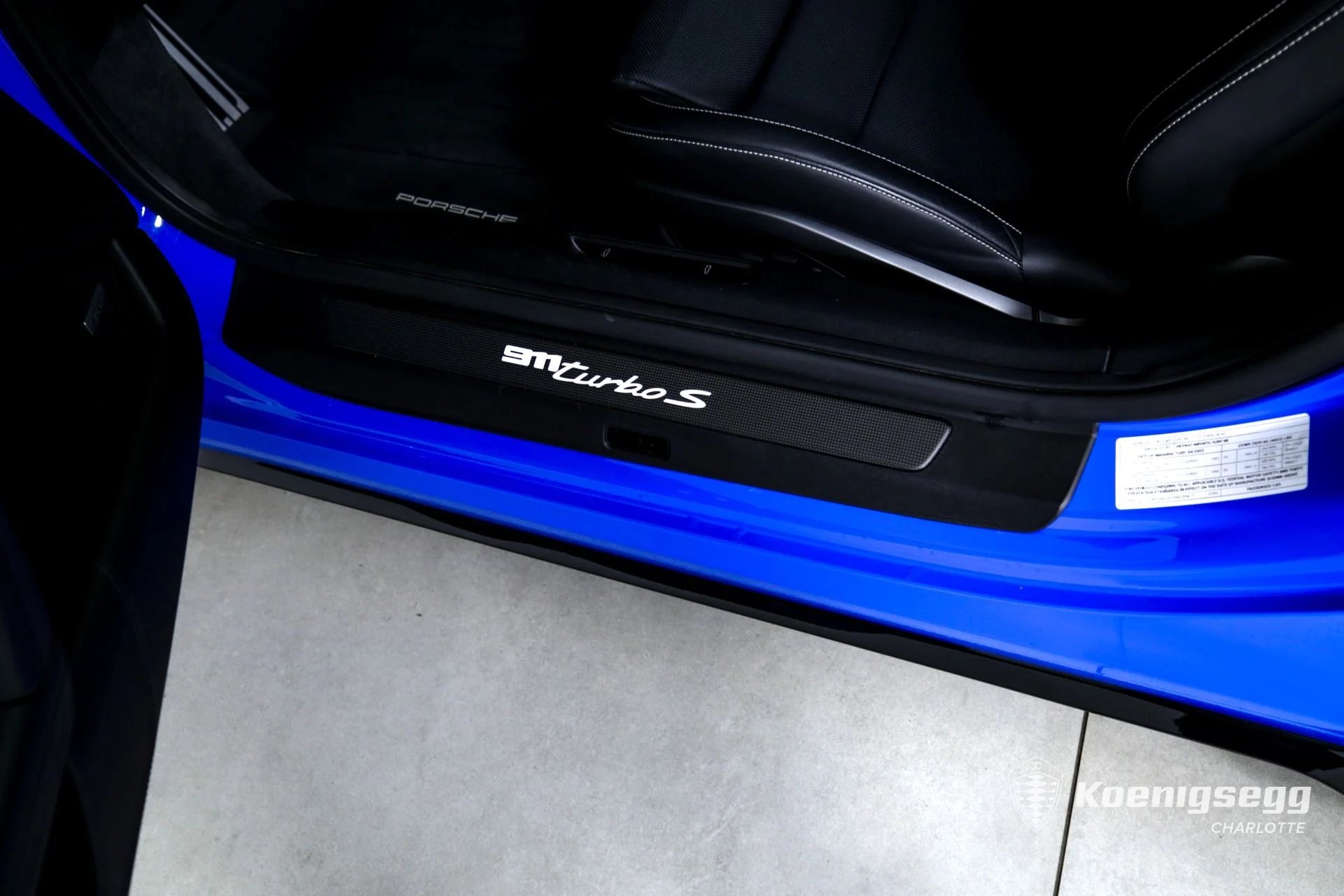 mph016_3026779826_Used_2022_Porsche_911_Turbo_S_1745597745_b3205097ed