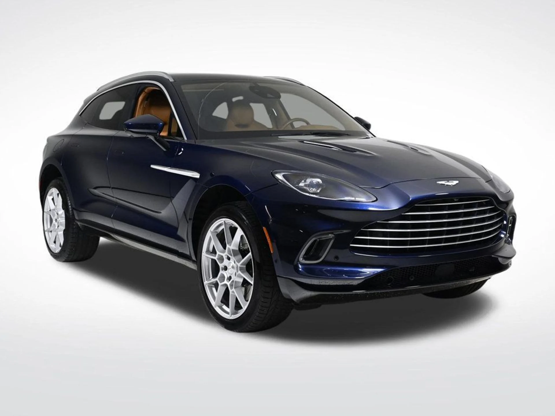 mph016_3028056651_used_2021_aston_martin_dbx_base_11350_22922965_16_1024_3fd65d3e52