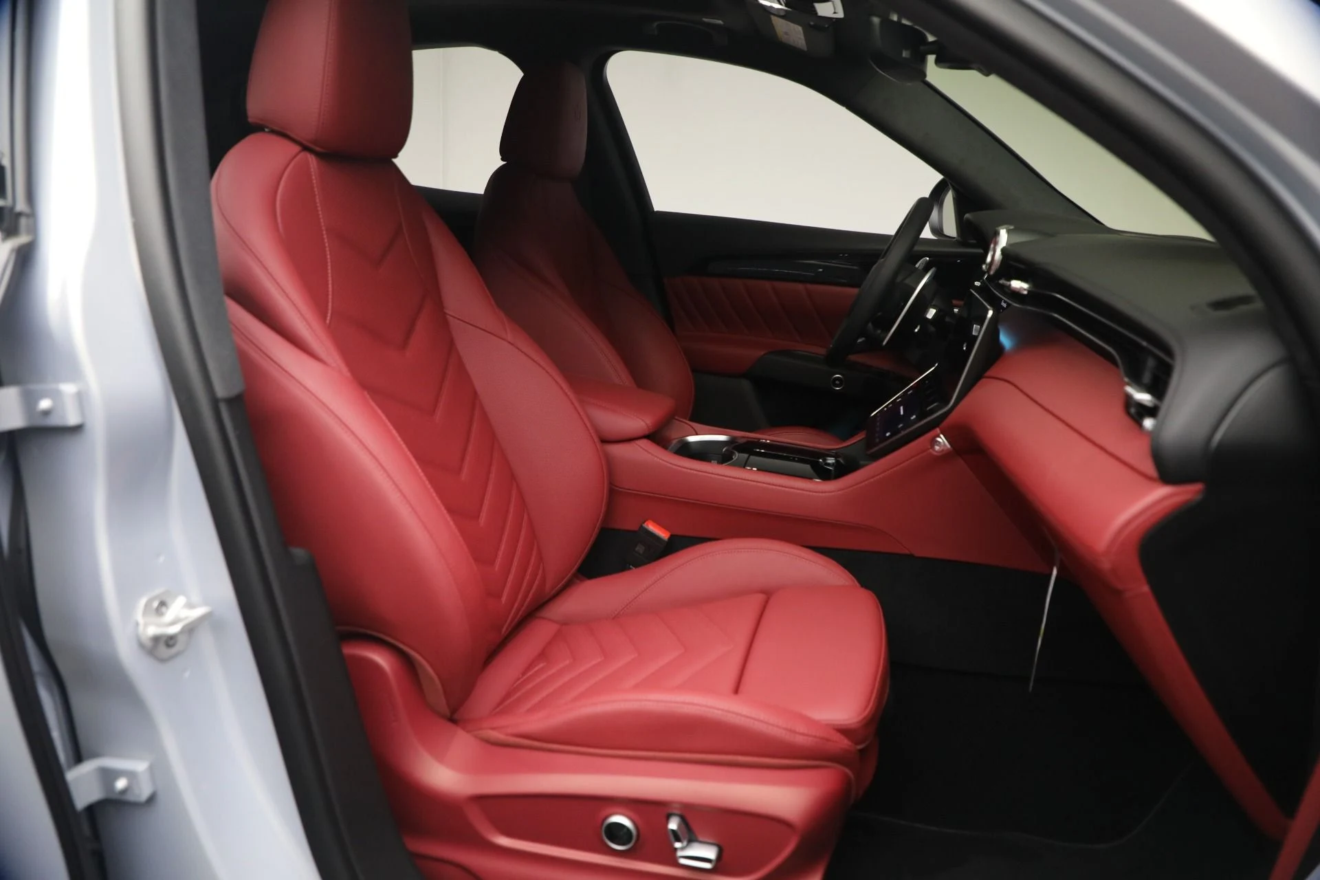 mph016_3031717357_New_2026_Maserati_Grecale_Modena_V6_1778684351_bd14f20ceb