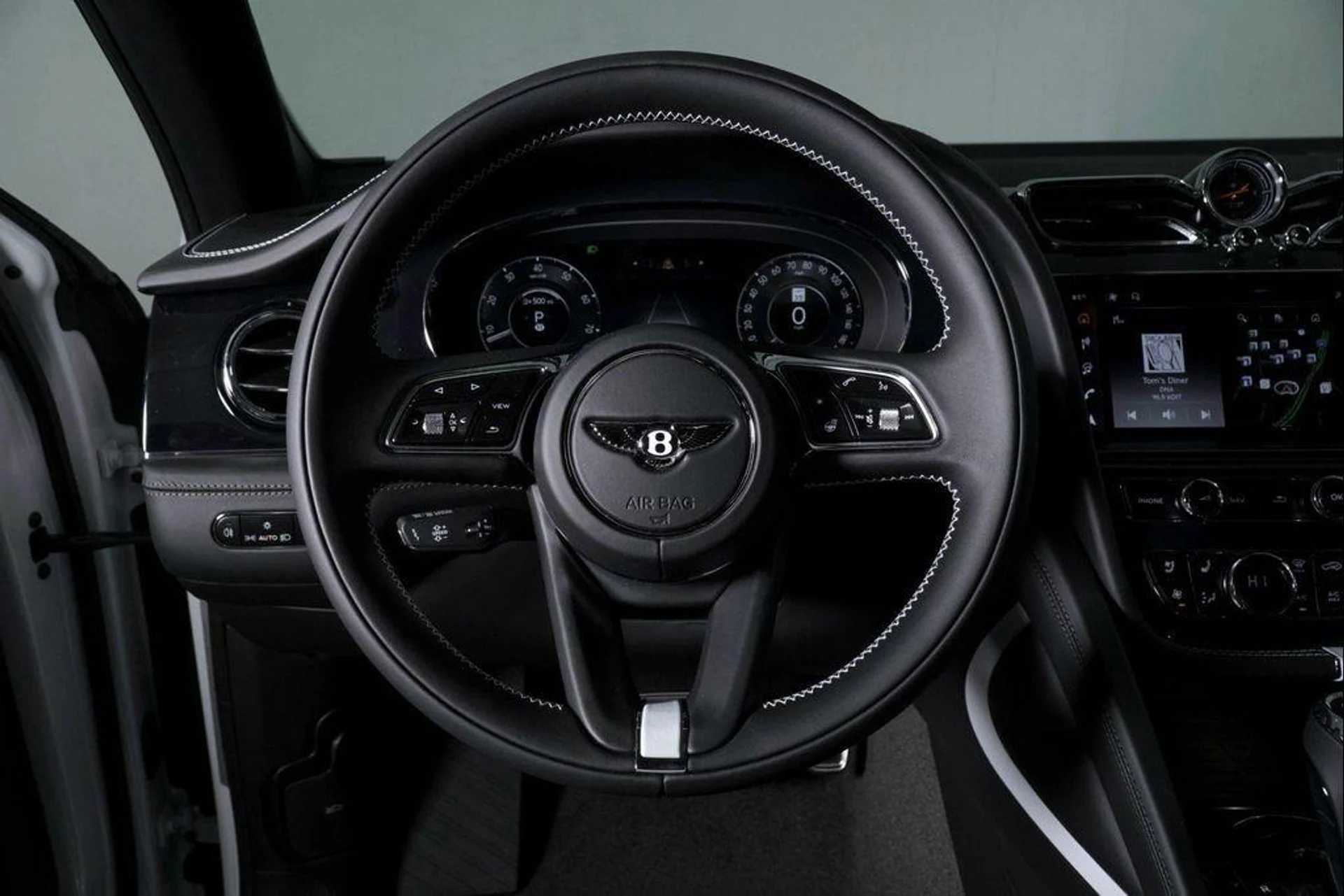 mph016_3032139741_DQ_Qp45h5nn_Wi_Y_Cky_I206_BX_Wxu_Cs_6115da9b1a