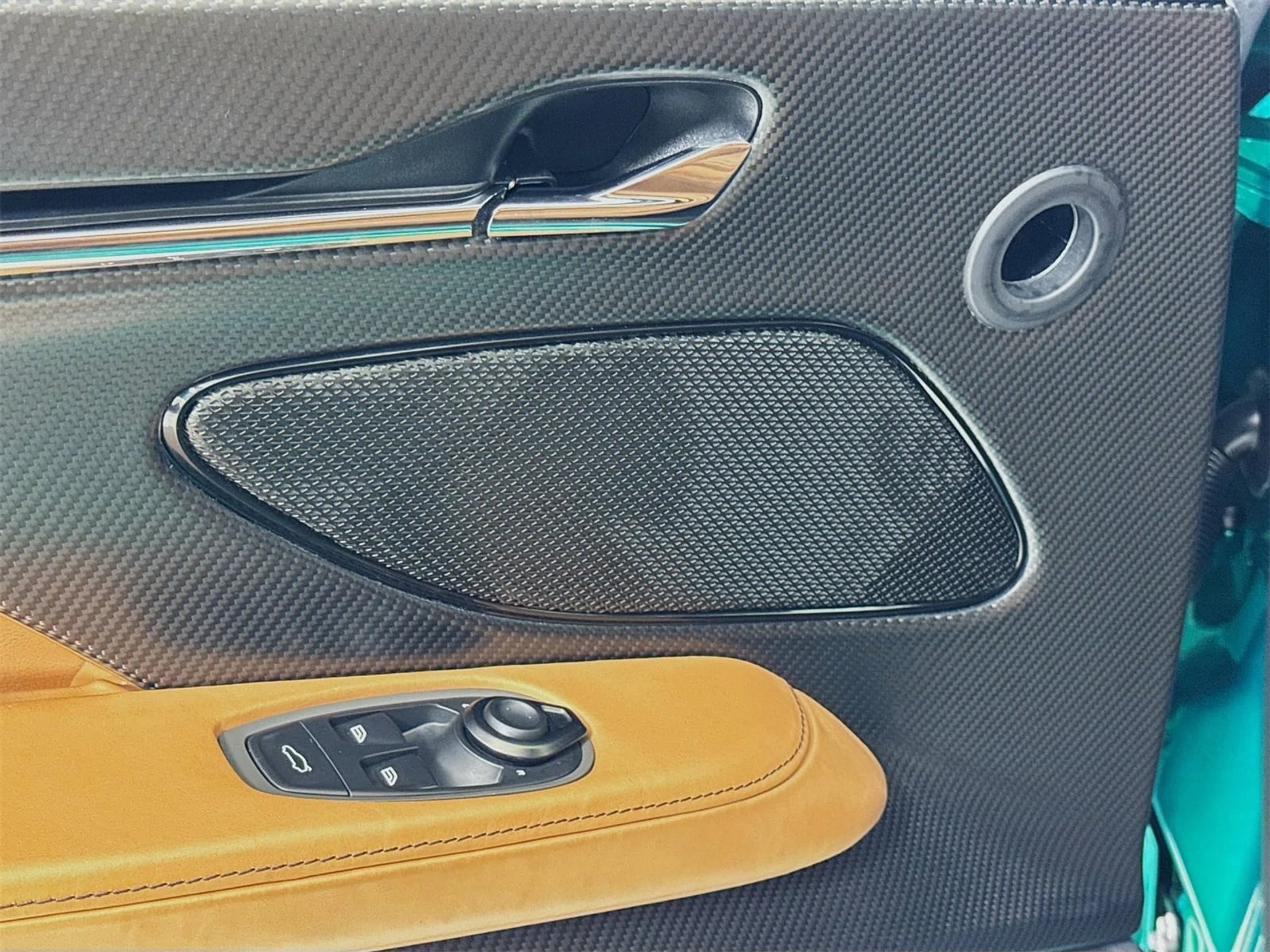 mph016_3033192047_3a14b5d013ab7264c0be7f20b1ec94e6x_8e49109378