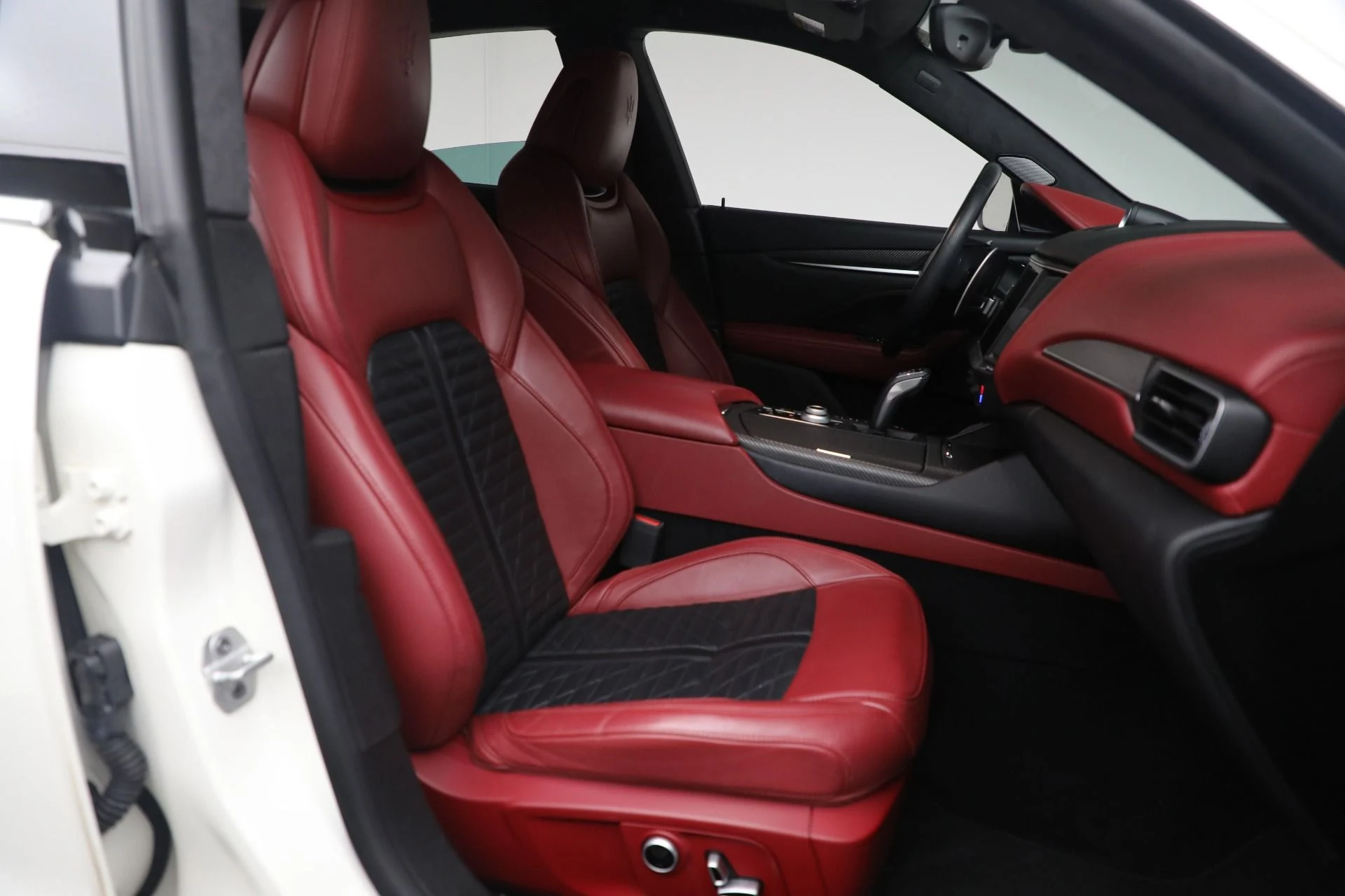 mph016_3034482199_Used_2022_Maserati_Levante_Modena_bd4a6e2b6a