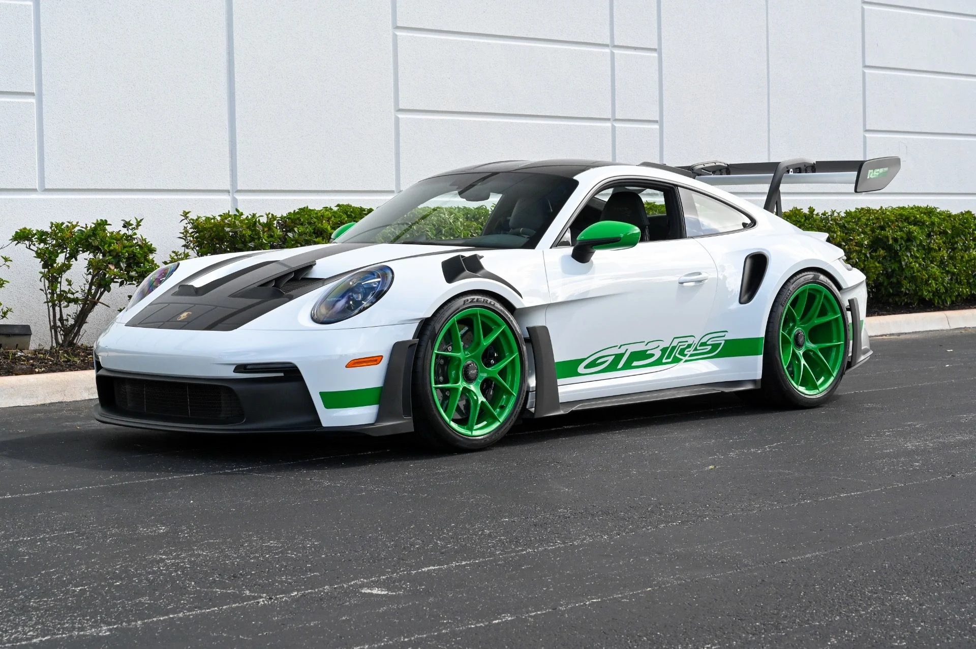 mph016_3036057937_Used_2024_Porsche_911_GT_3_RS_1730405847_0739ad1afe
