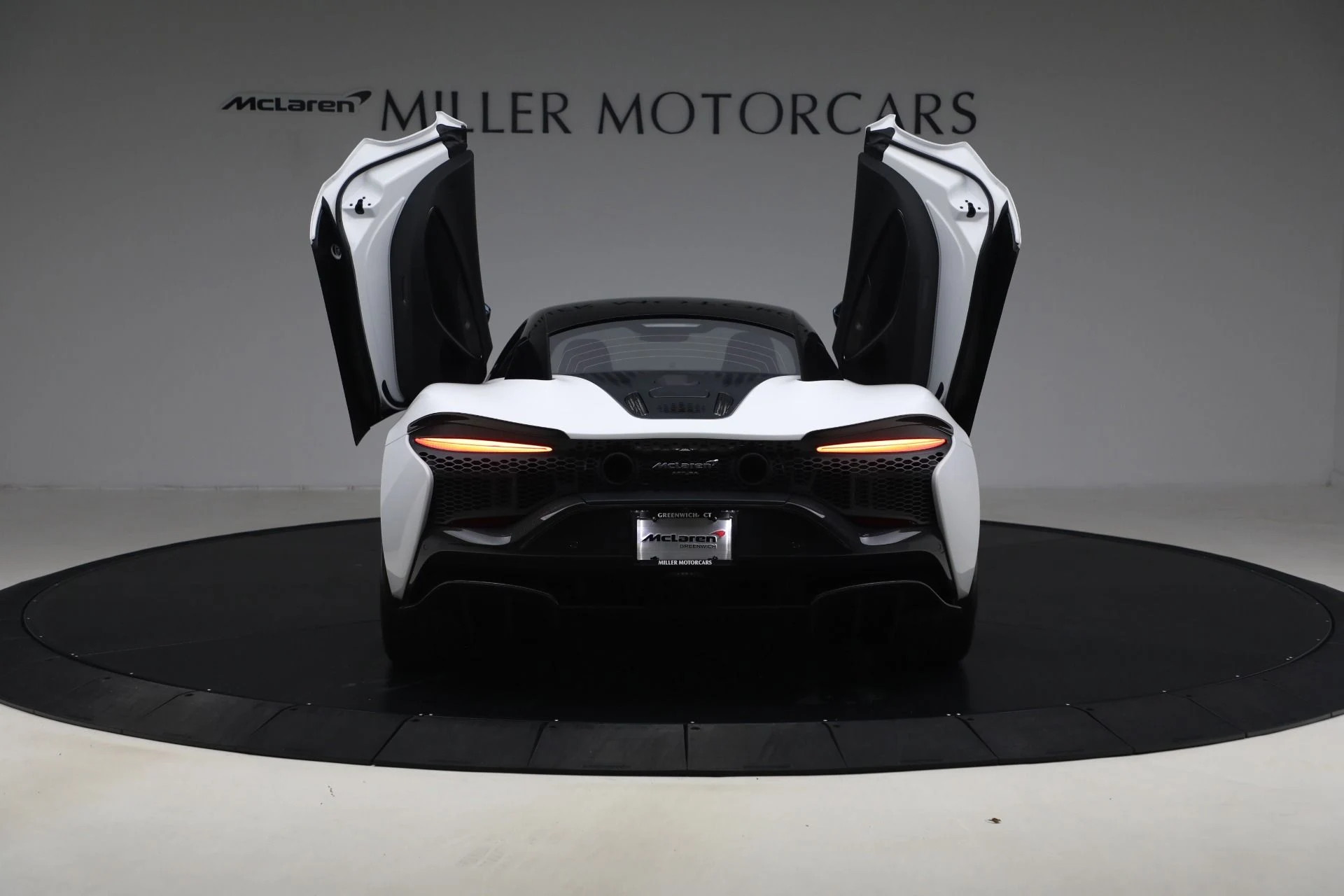 mph016_3036956243_Used_2023_Mc_Laren_Artura_1e1867563a