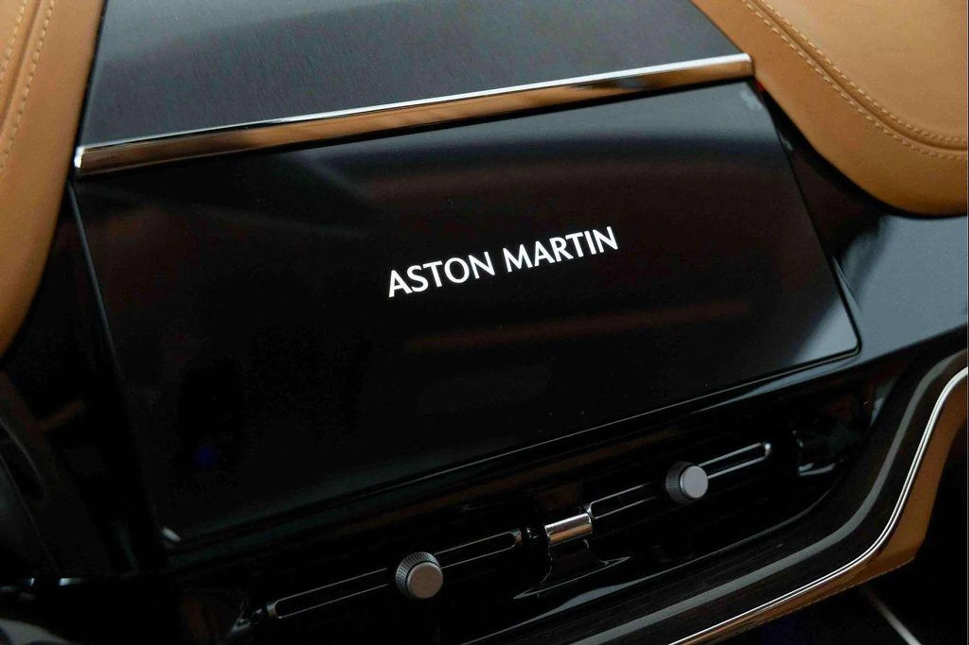 mph016_3048819180_IFX_8_W_Yk_Z_Py7_Moa_Hbn_jq0_Rmgi_HA_7614b533fe