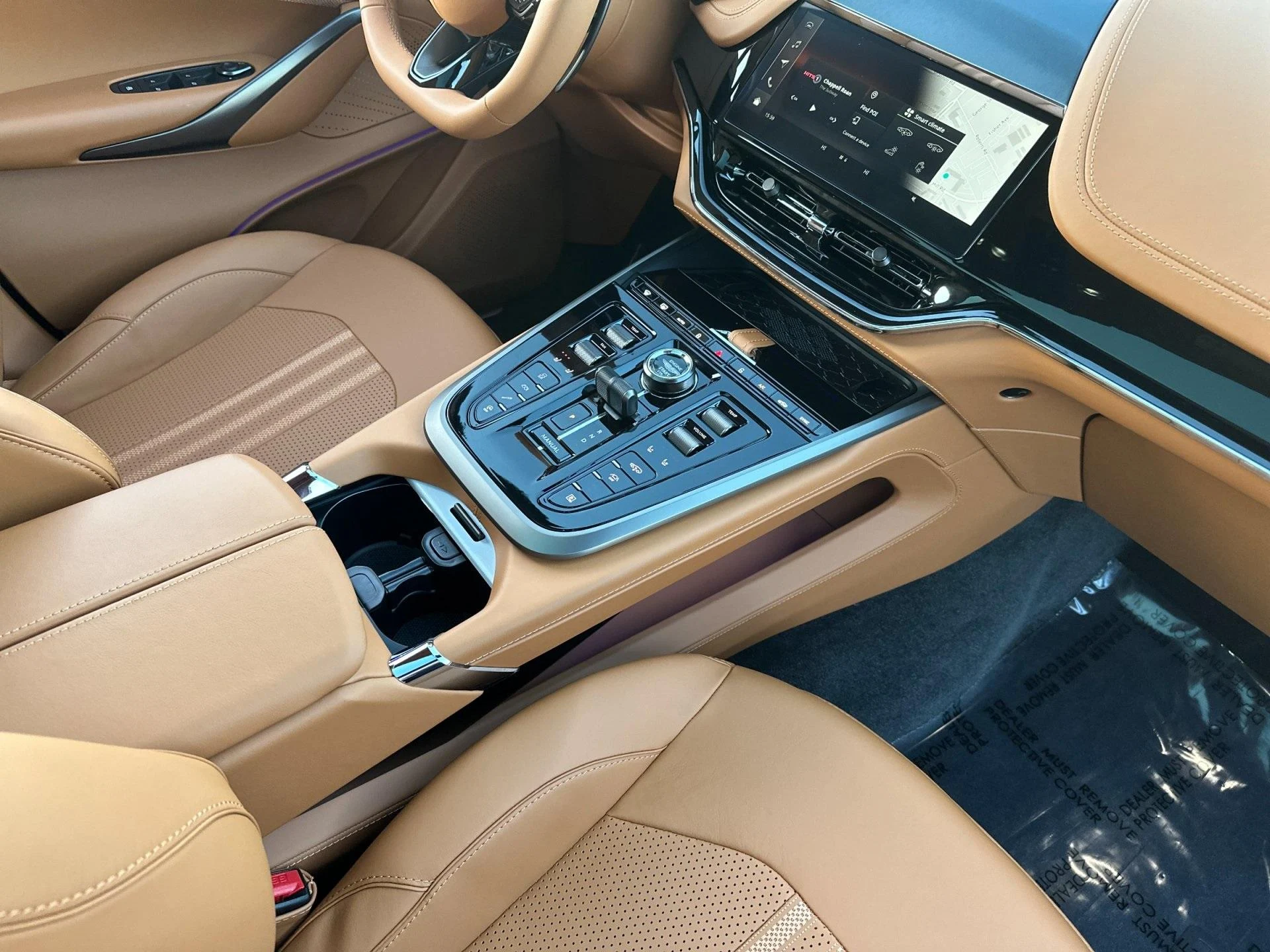 mph016_305289822_New_2026_Aston_Martin_DBX_707_1765379219_37a4bad731